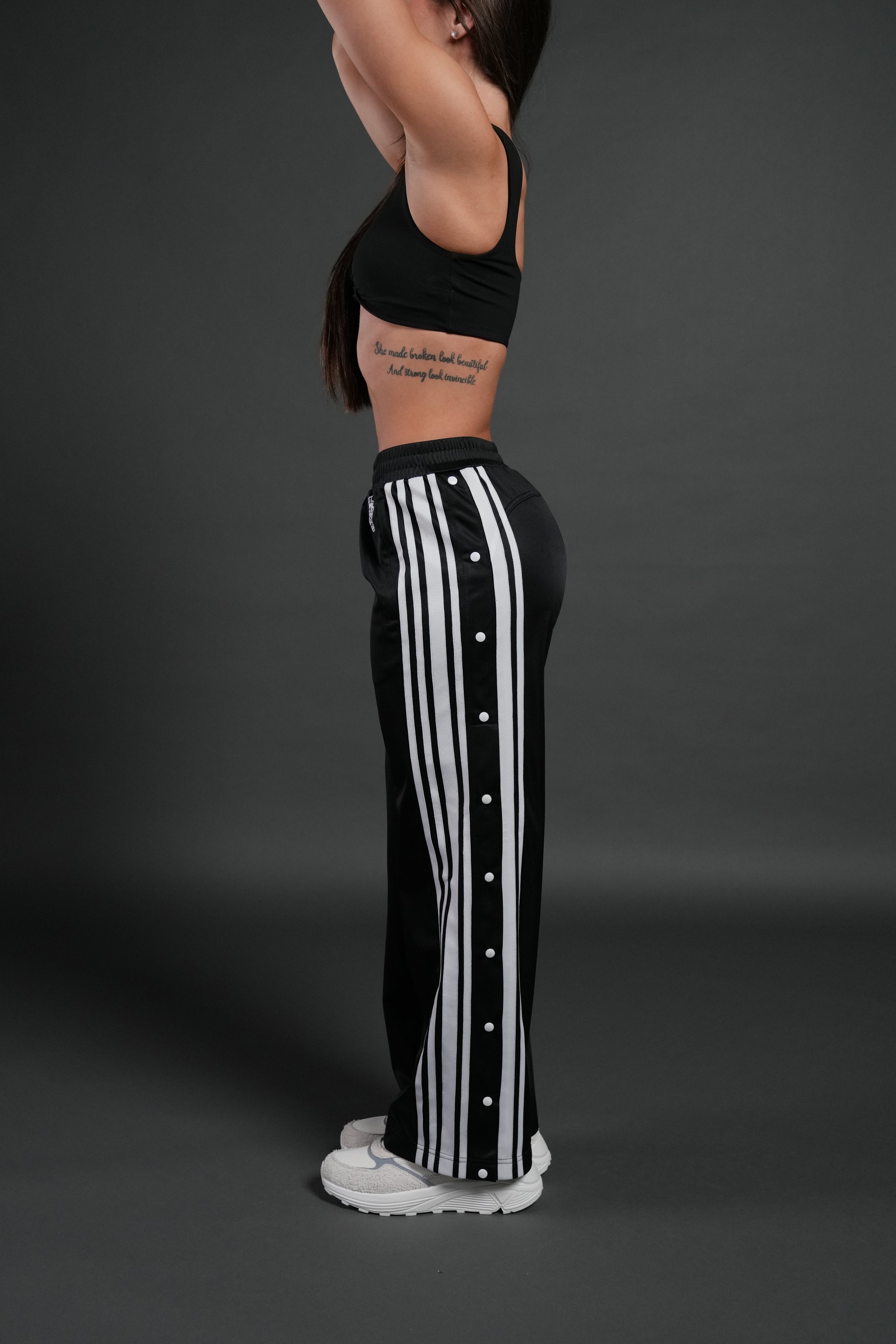 Dual Wolf "Juliette" Tearaway Track Pants in Black — imagem 2