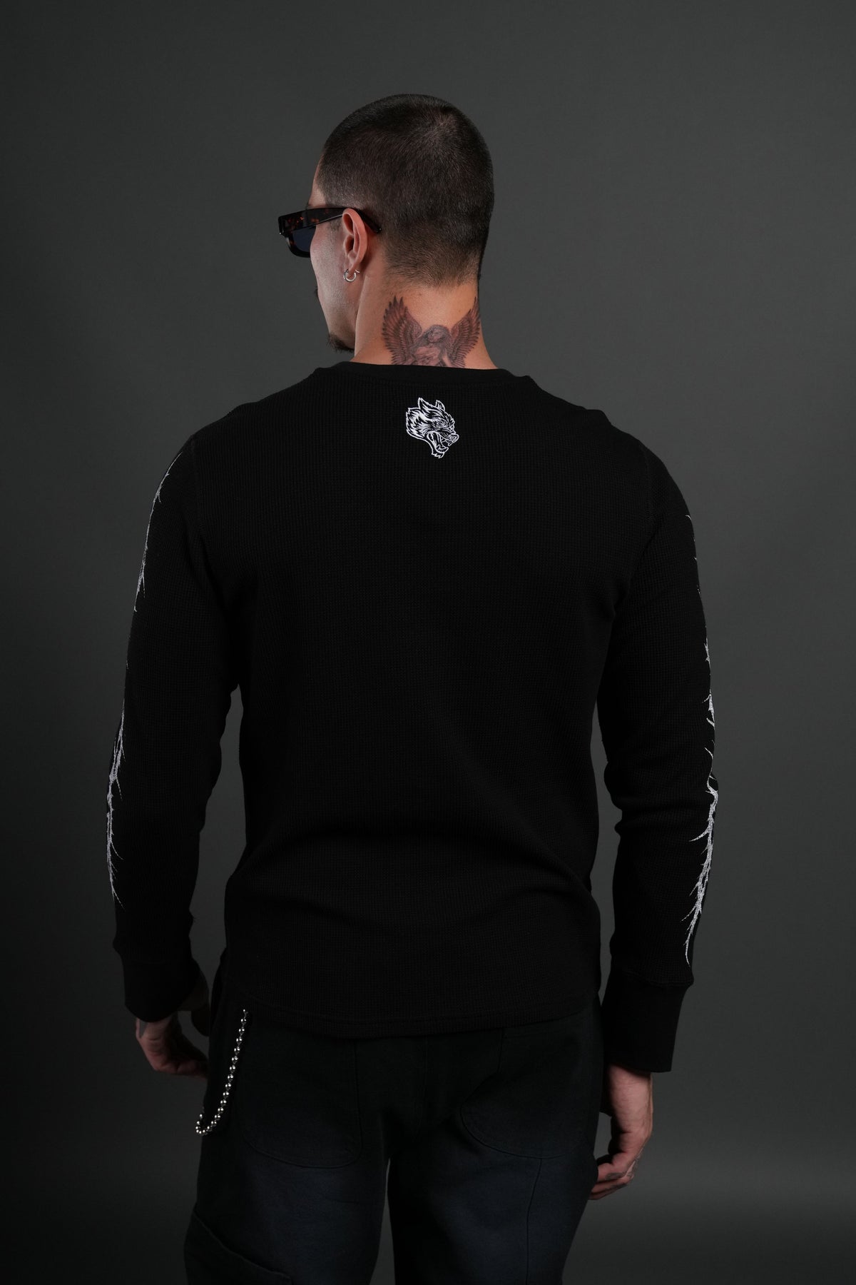 SSDDNFGU Thorns Lightweight Thermal in Black - imagem 2