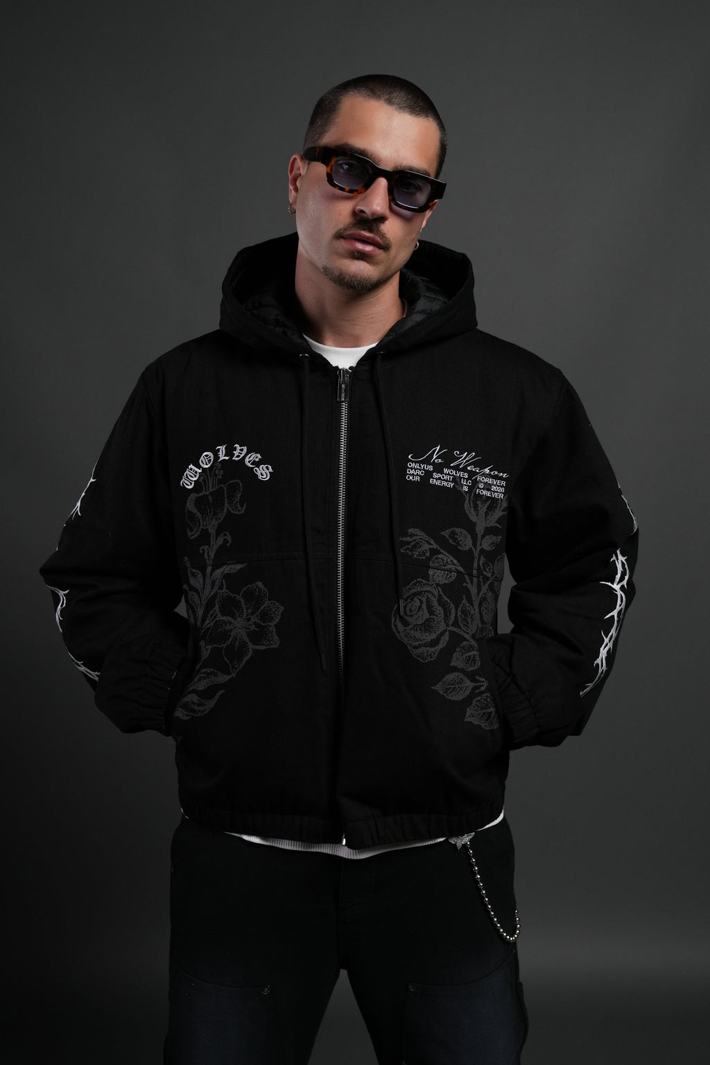 Wolves Pray Calaway Jacket in Distressed Black - imagem 2
