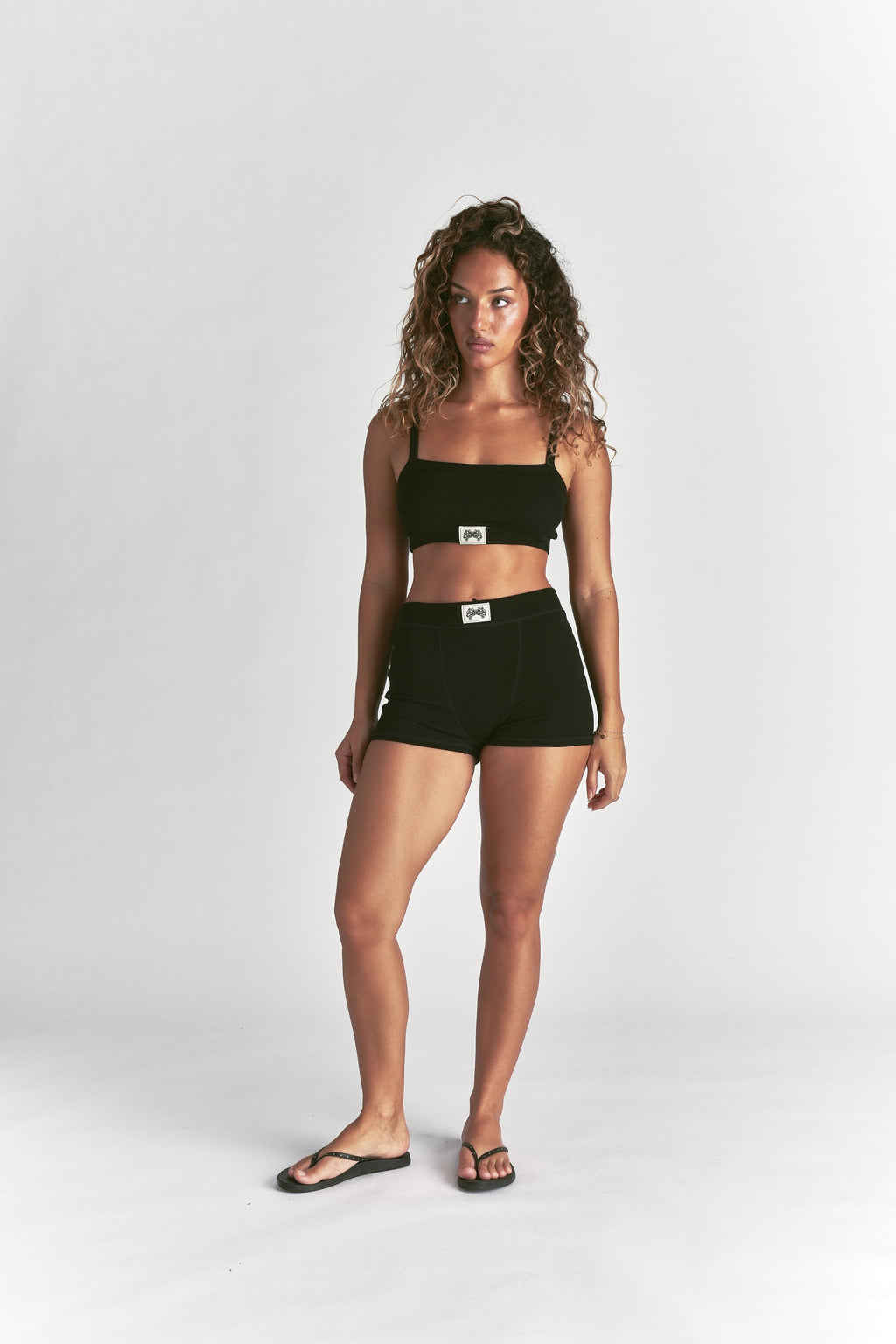 Zoe Rib Bralette in Black — imagem 3