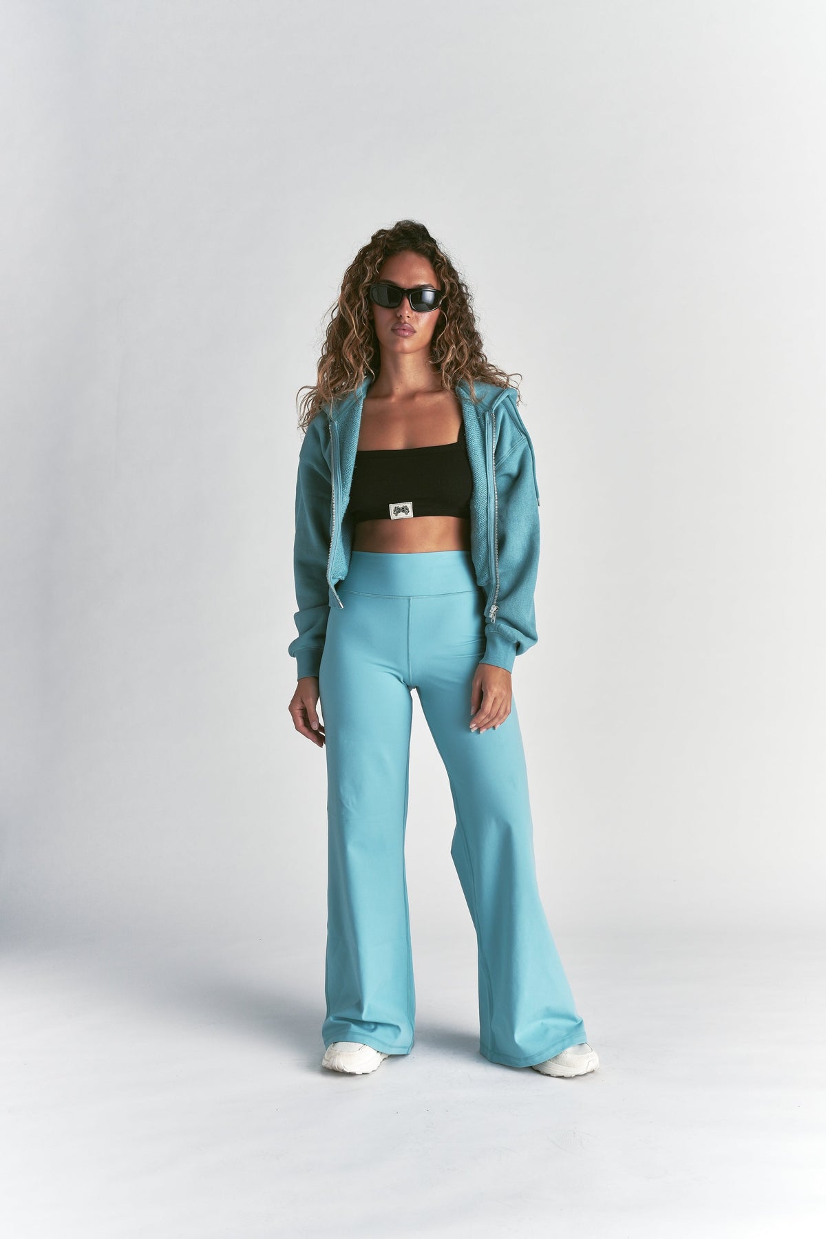 Cursive Wolves "Sage" Cropped Zip Hoodie in Dusty Turquoise — imagem 3