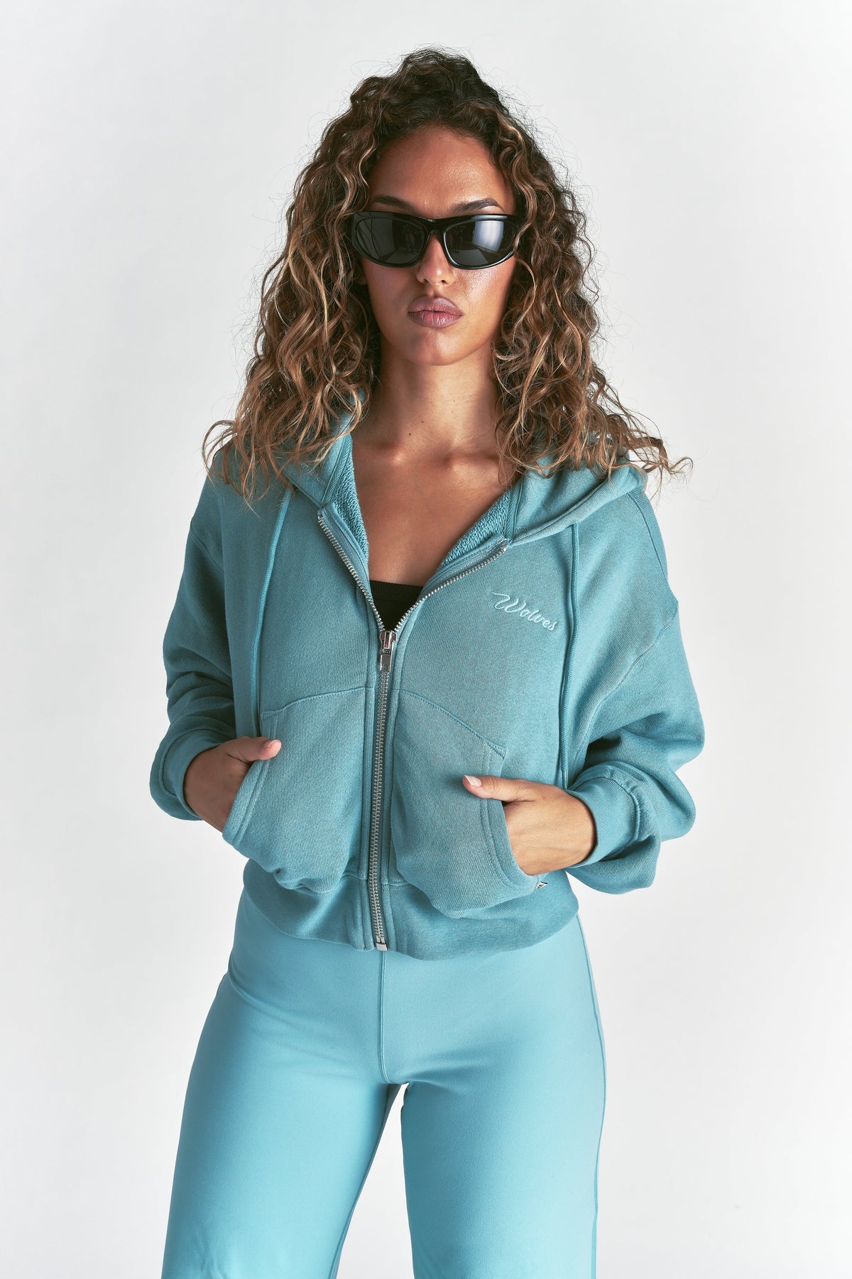 Cursive Wolves "Sage" Cropped Zip Hoodie in Dusty Turquoise — imagem principal