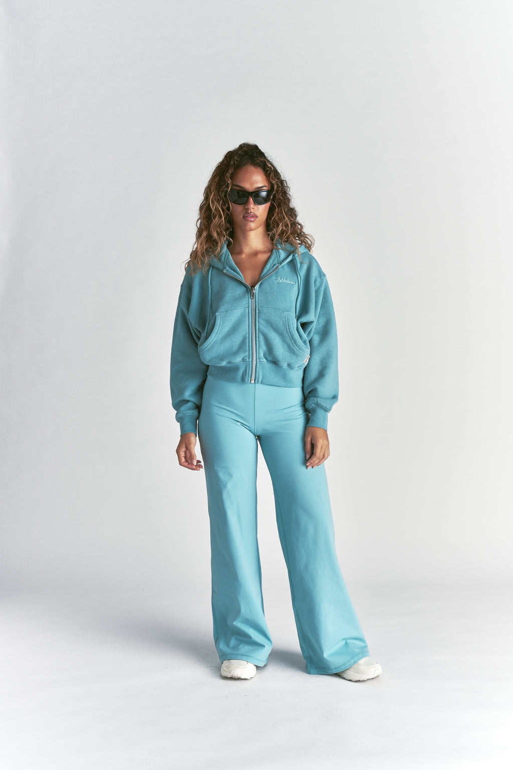 Cursive Wolves "Sage" Cropped Zip Hoodie in Dusty Turquoise — imagem 5