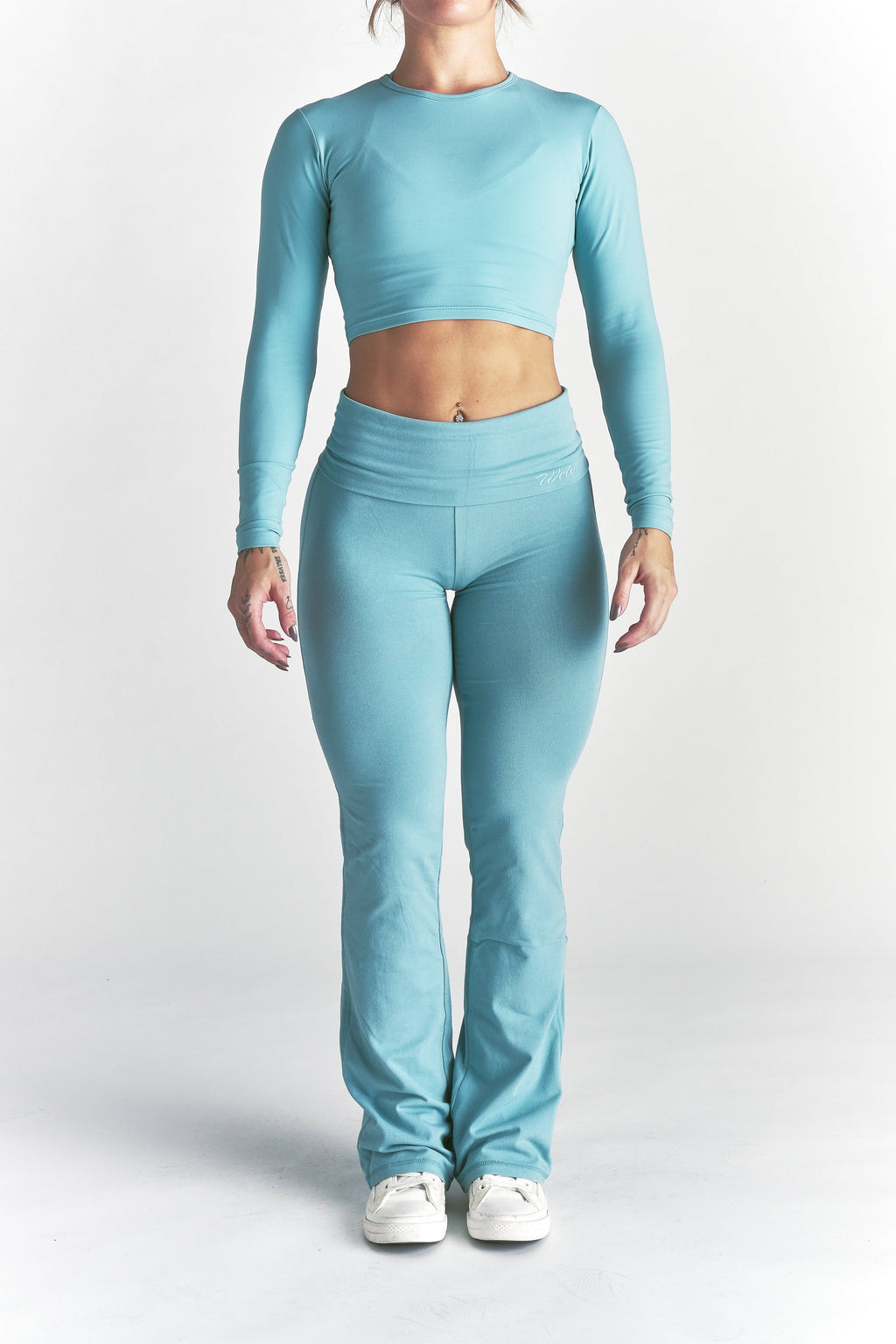 Cursive Wolves "Romy" Foldover Pants in Dusty Turquoise — imagem 7