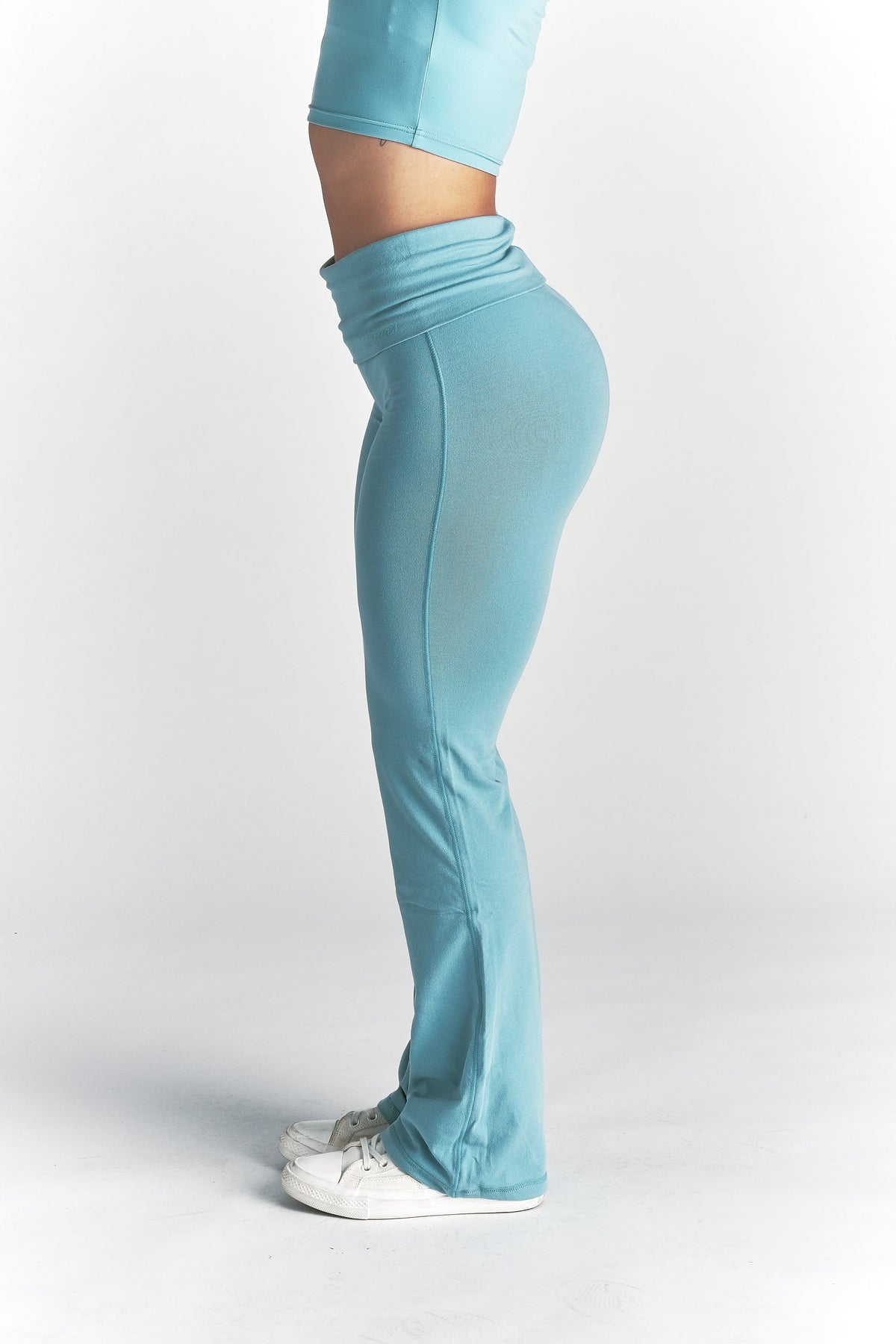 Cursive Wolves "Romy" Foldover Pants in Dusty Turquoise — imagem 8