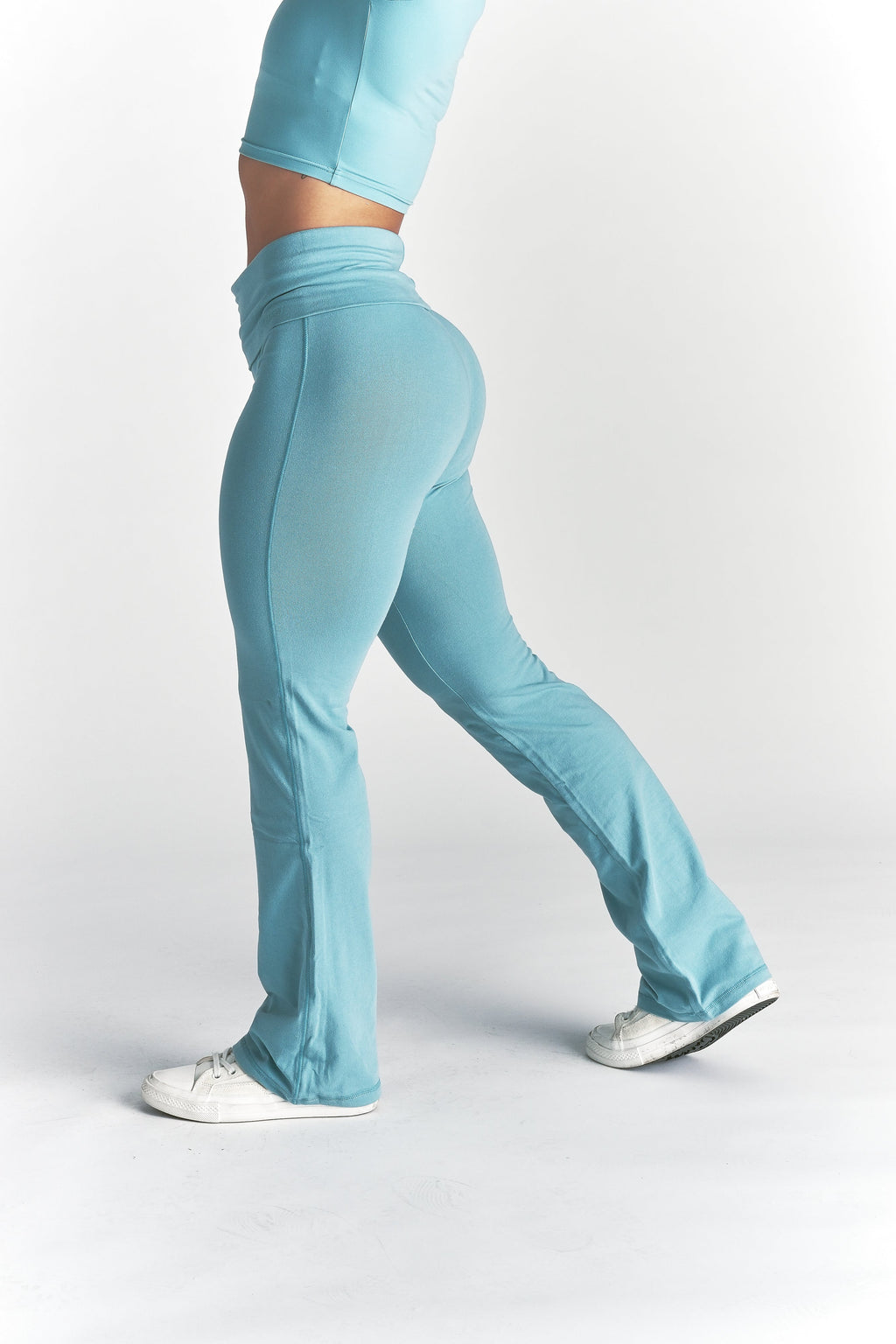 Cursive Wolves "Romy" Foldover Pants in Dusty Turquoise — imagem 9