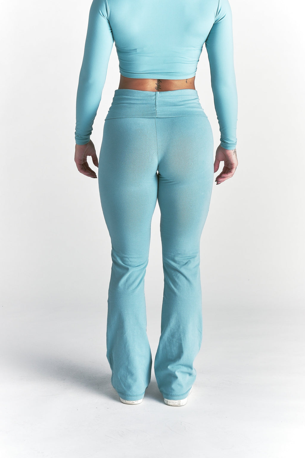 Cursive Wolves "Romy" Foldover Pants in Dusty Turquoise — imagem 10