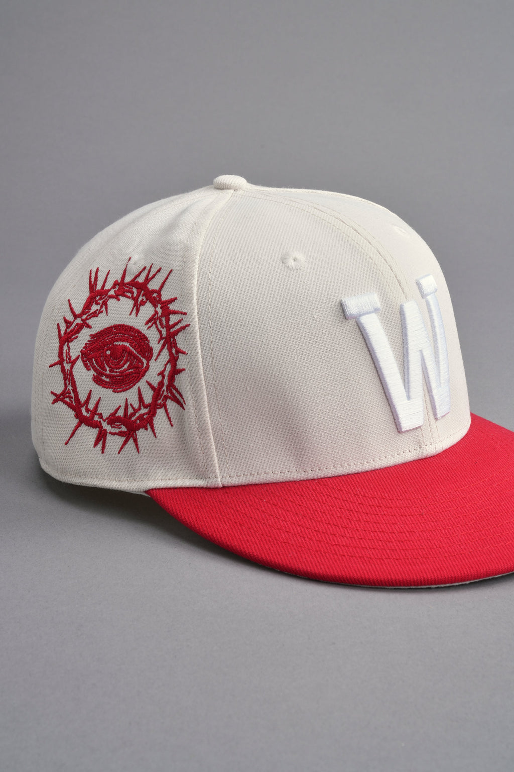 All Seeing W Fitted Hat in Cream/Roman Red — imagem 5