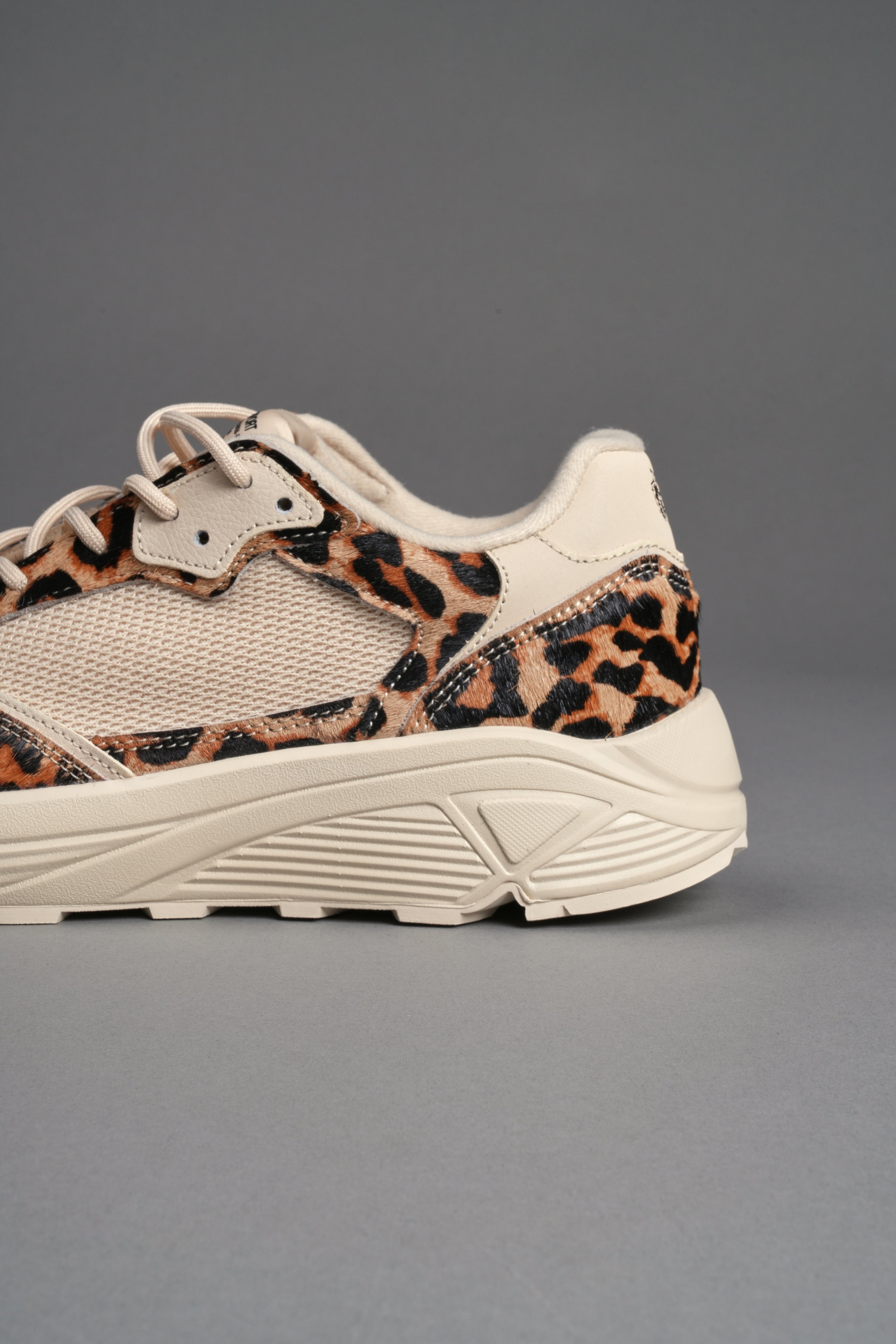 Run-1 Shoes in Clay Leopard/Cream — imagem 12