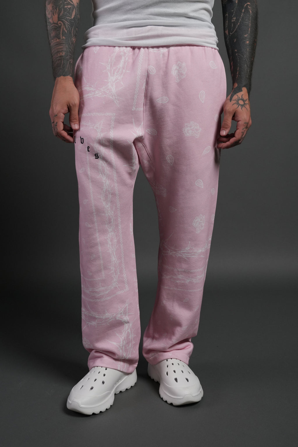 Wolves Pyramid Bigelow Sweat Pants in Blush Pink Thorn Paisley — imagem 2