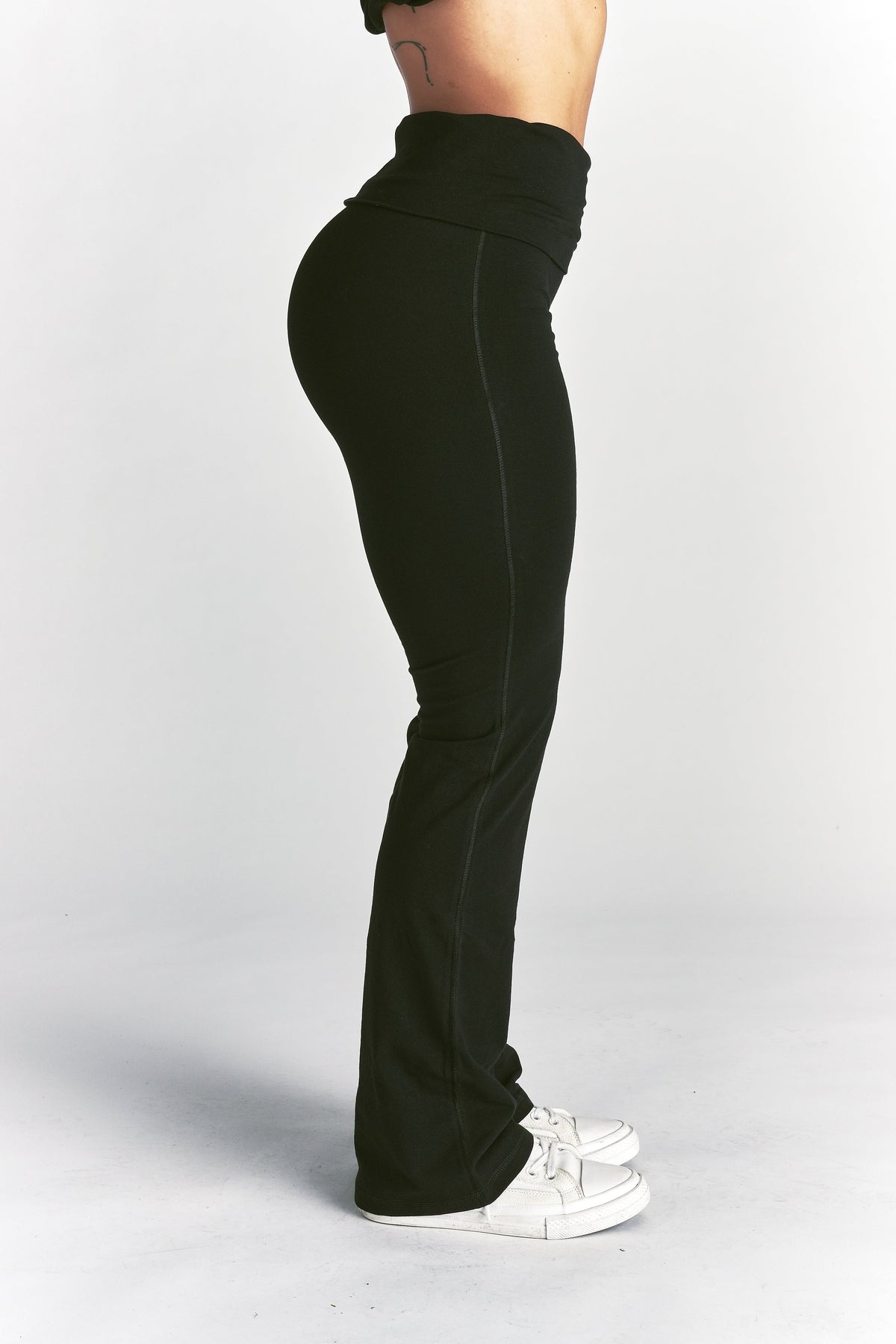 Forever Mark "Romy" Foldover Pants in Black — imagem 5