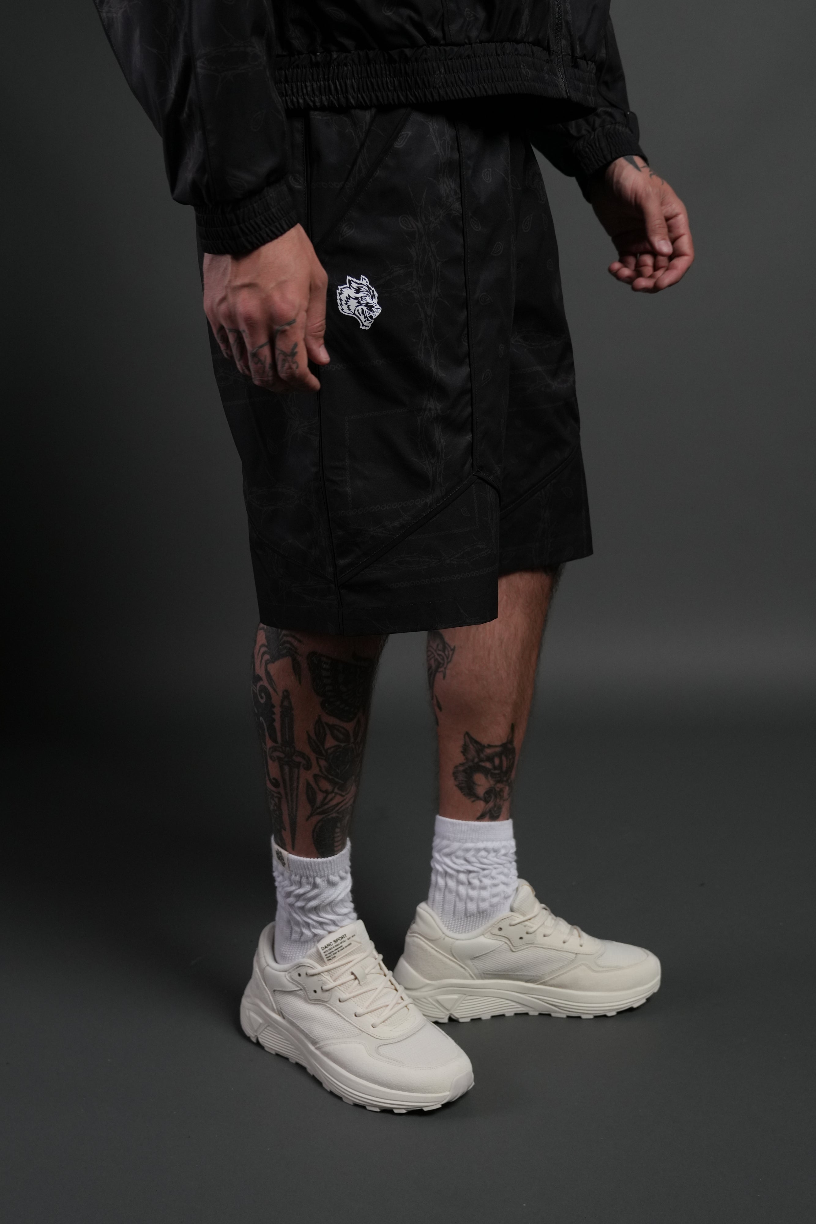 Dual Mens Quinn Track Shorts in Black Thorn Paisley — imagem 5