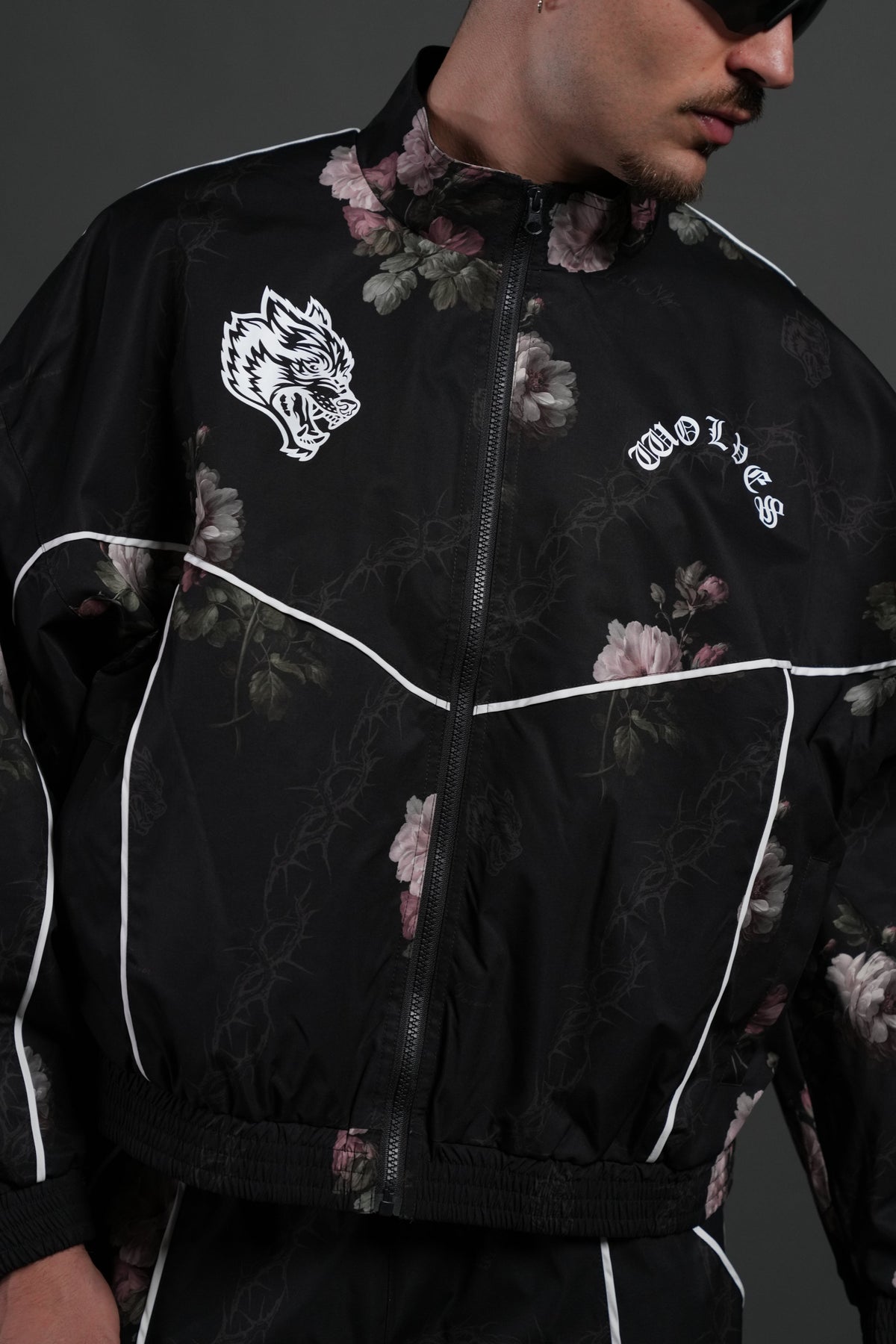 Wolf Chopper Quinn Track Jacket in Black Rose Thorn - imagem 7