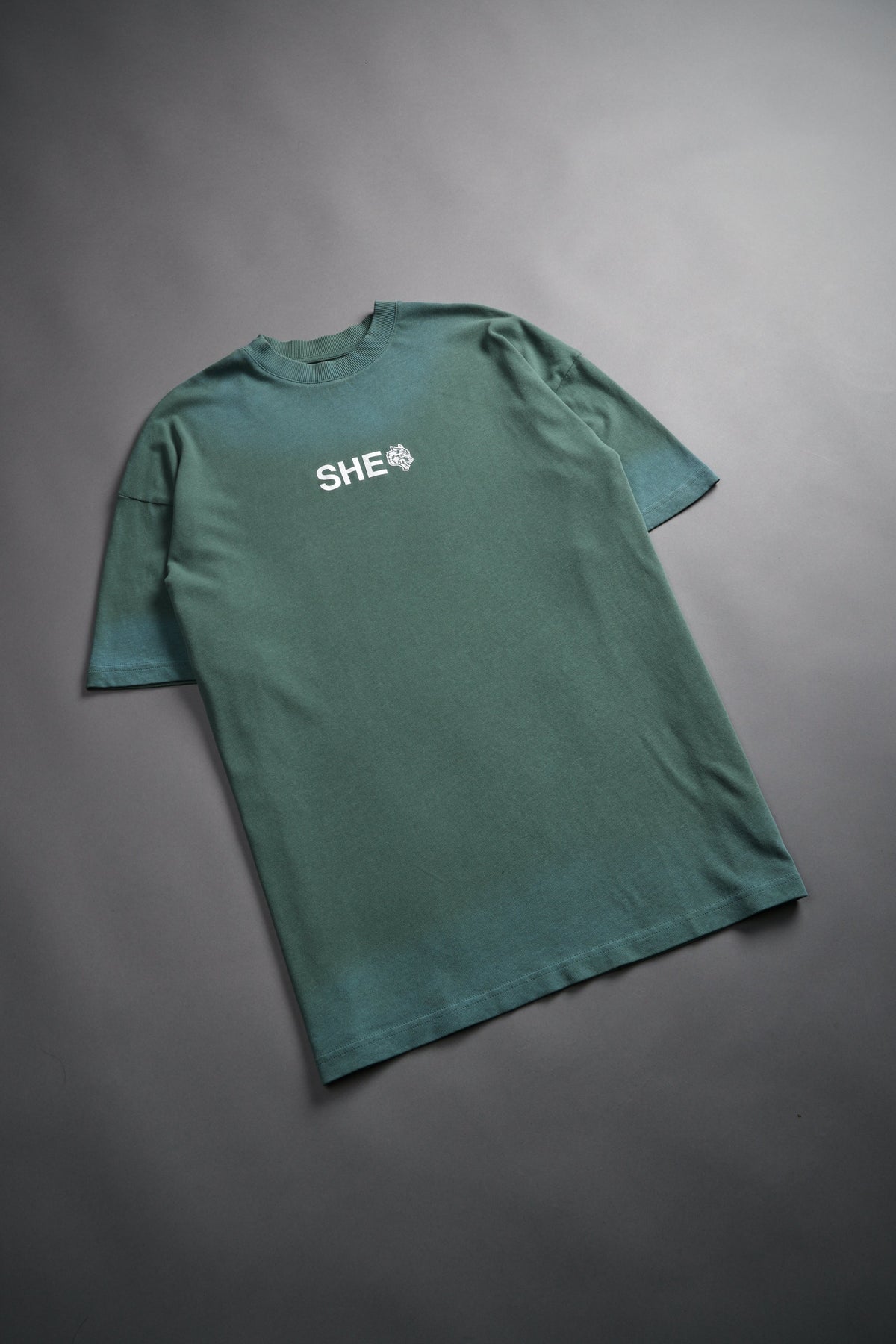 Wolf Head "Pump Cover" Tee in Hunter Green Driftwash - imagem 5