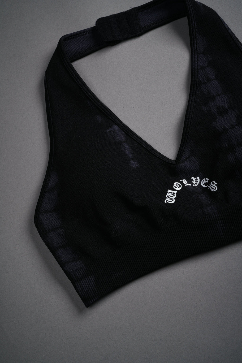 Chopper "Everson Seamless" Halter Bra in Black Tonal Serpent - imagem 6