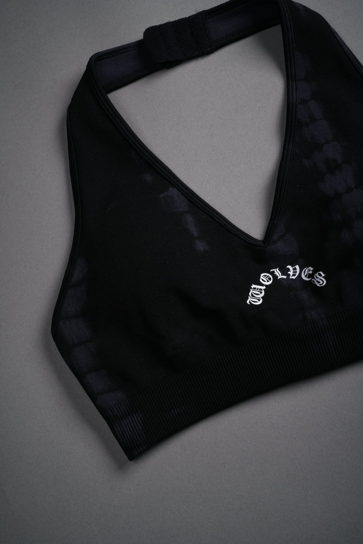 Chopper "Everson Seamless" Halter Bra in Black Tonal Serpent - imagem 6