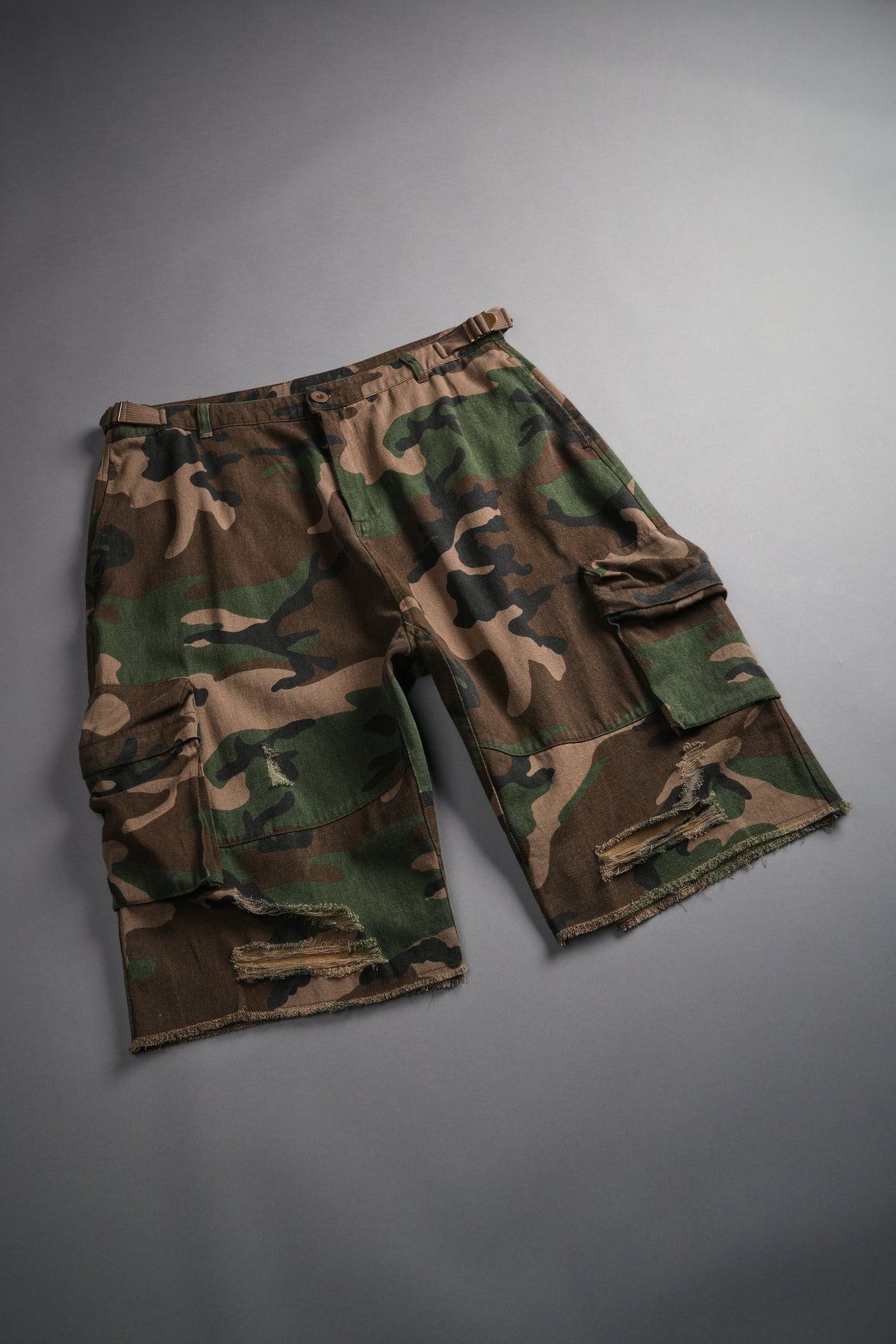 Wolf Chopper Duke Cargo Shorts in Woodland Camo - imagem 6