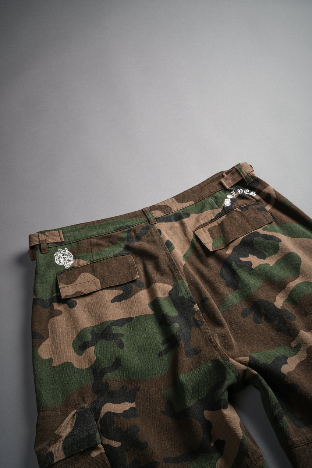 Wolf Chopper Duke Cargo Shorts in Woodland Camo - imagem 8