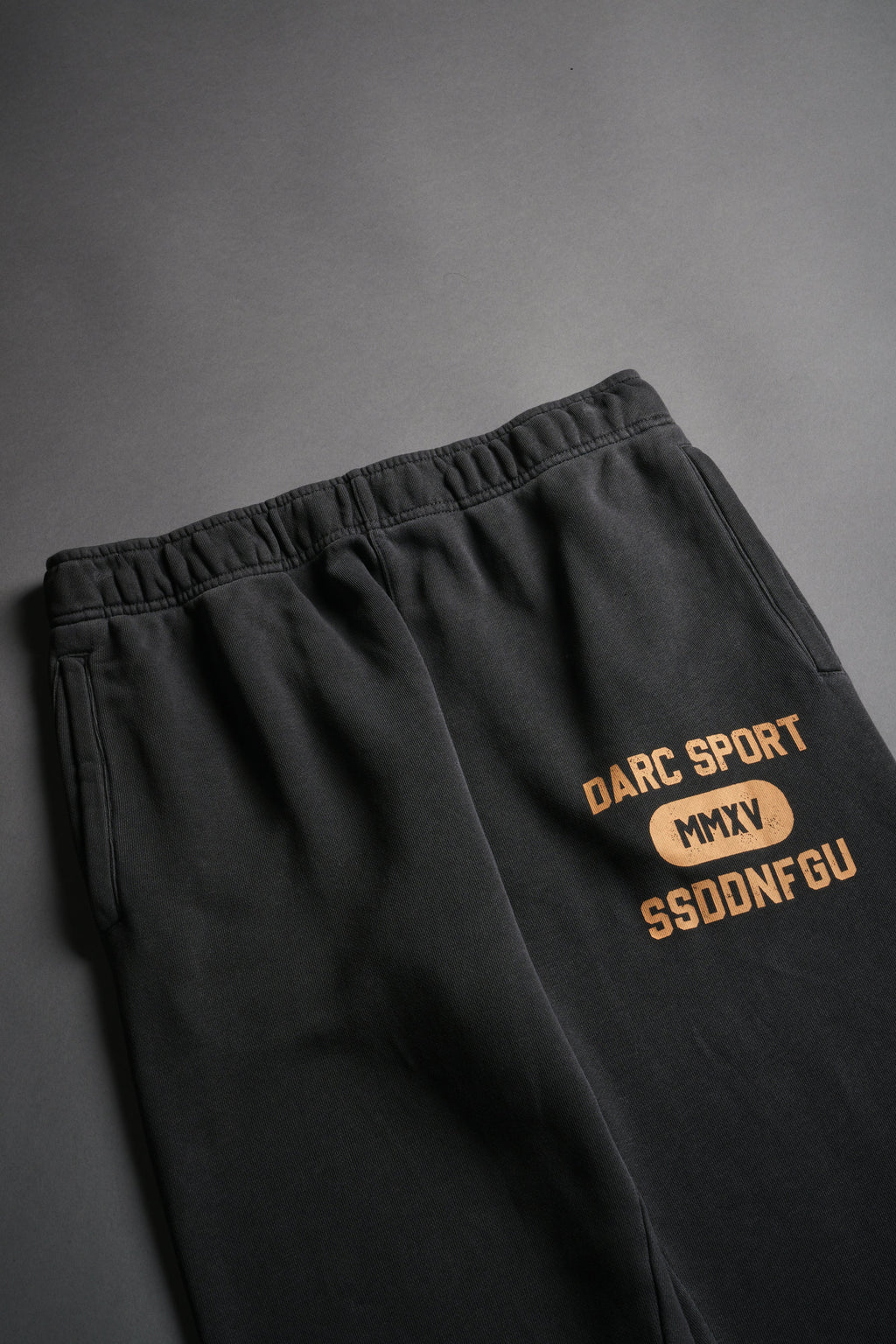 Wolves Forever She Post Lounge Sweats in Wolf Gray — imagem 8