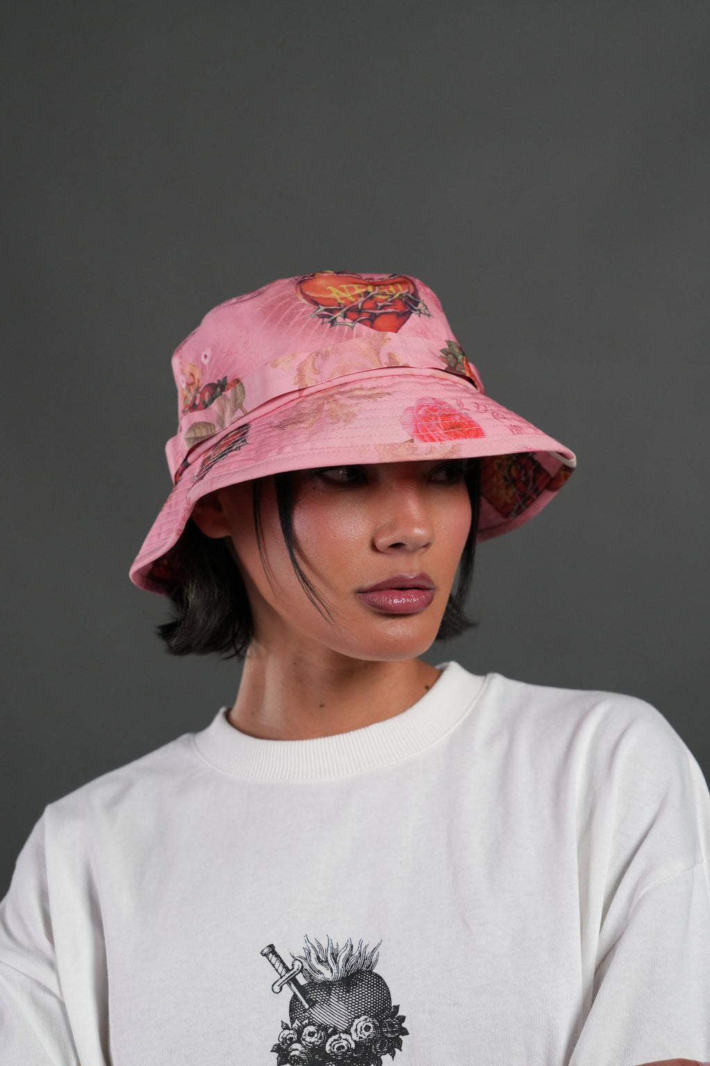 Wolf Patch V2 Boonie Bucket Hat in Corazon de Devocion — imagem 2