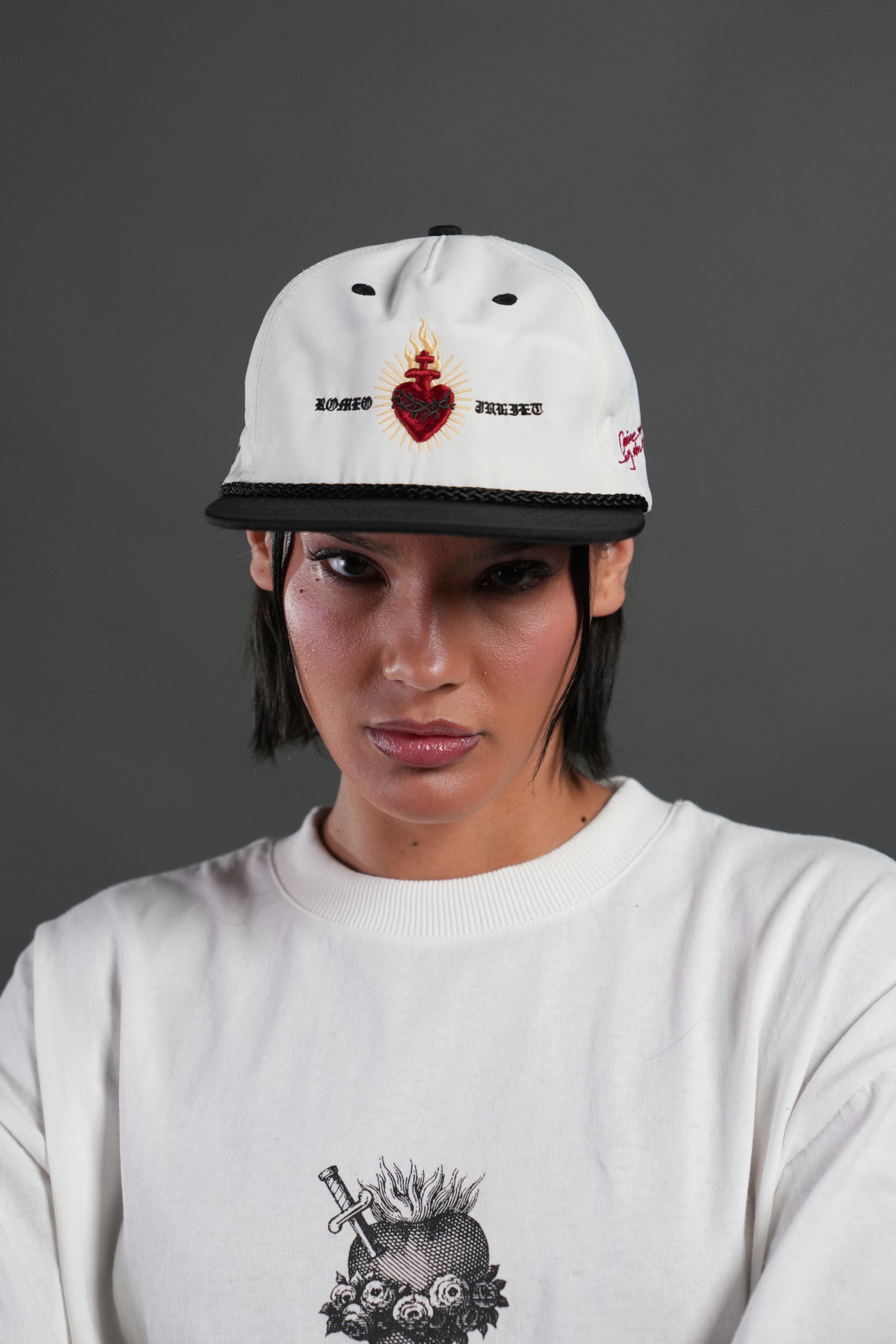 Doomed Love Paradise Hat in Cream/Black — imagem 2