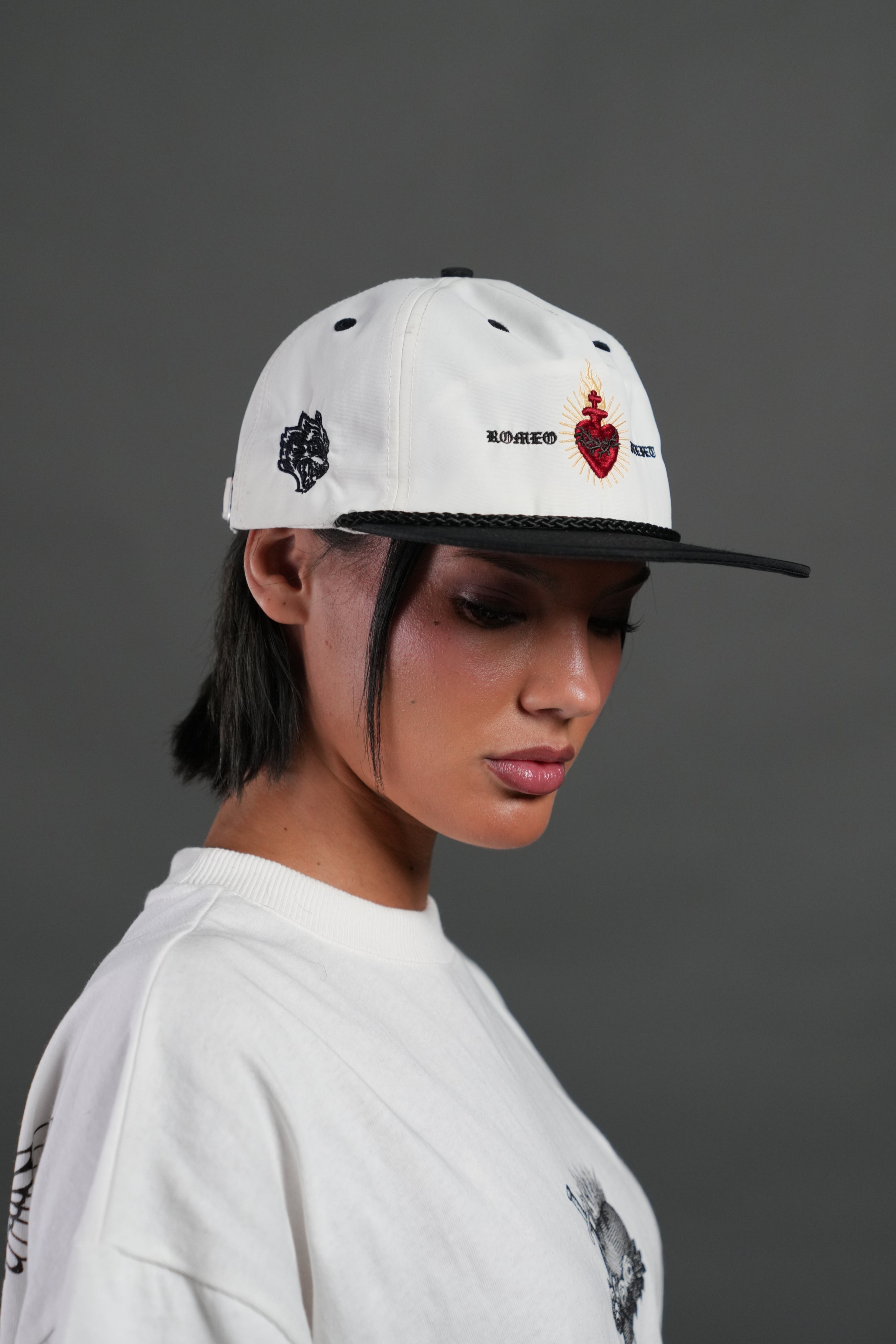 Doomed Love Paradise Hat in Cream/Black — imagem 5