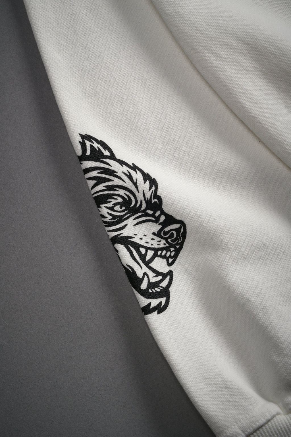 Enraged "Grunge" Hoodie in Cream — imagem 9