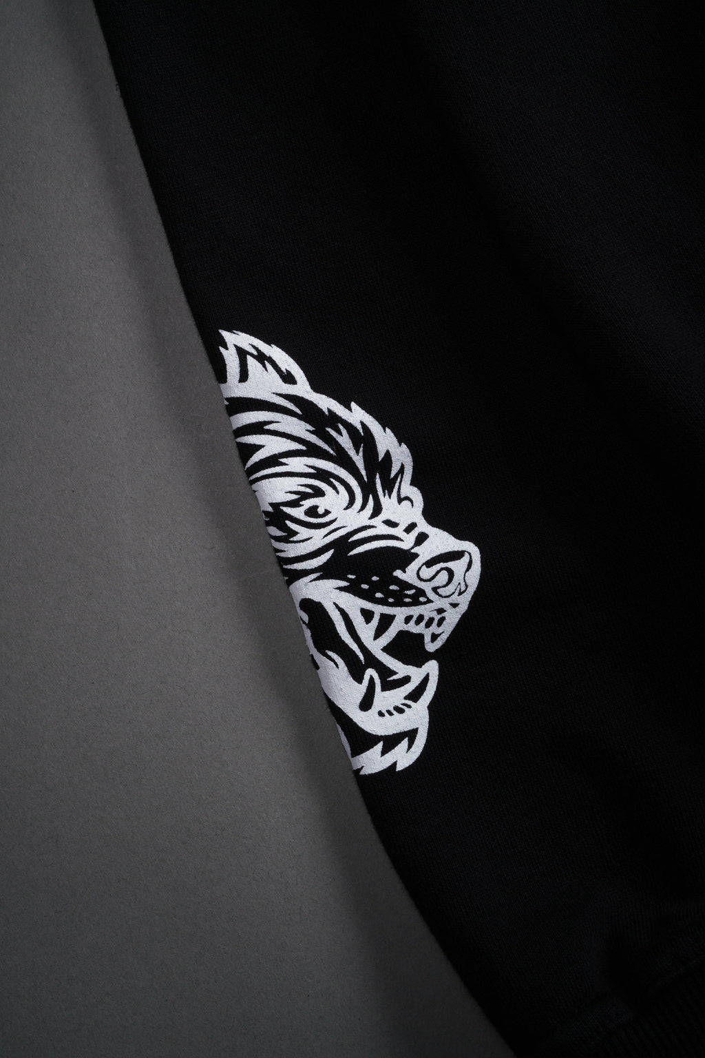 Enraged "Grunge" Hoodie in Black — imagem 11
