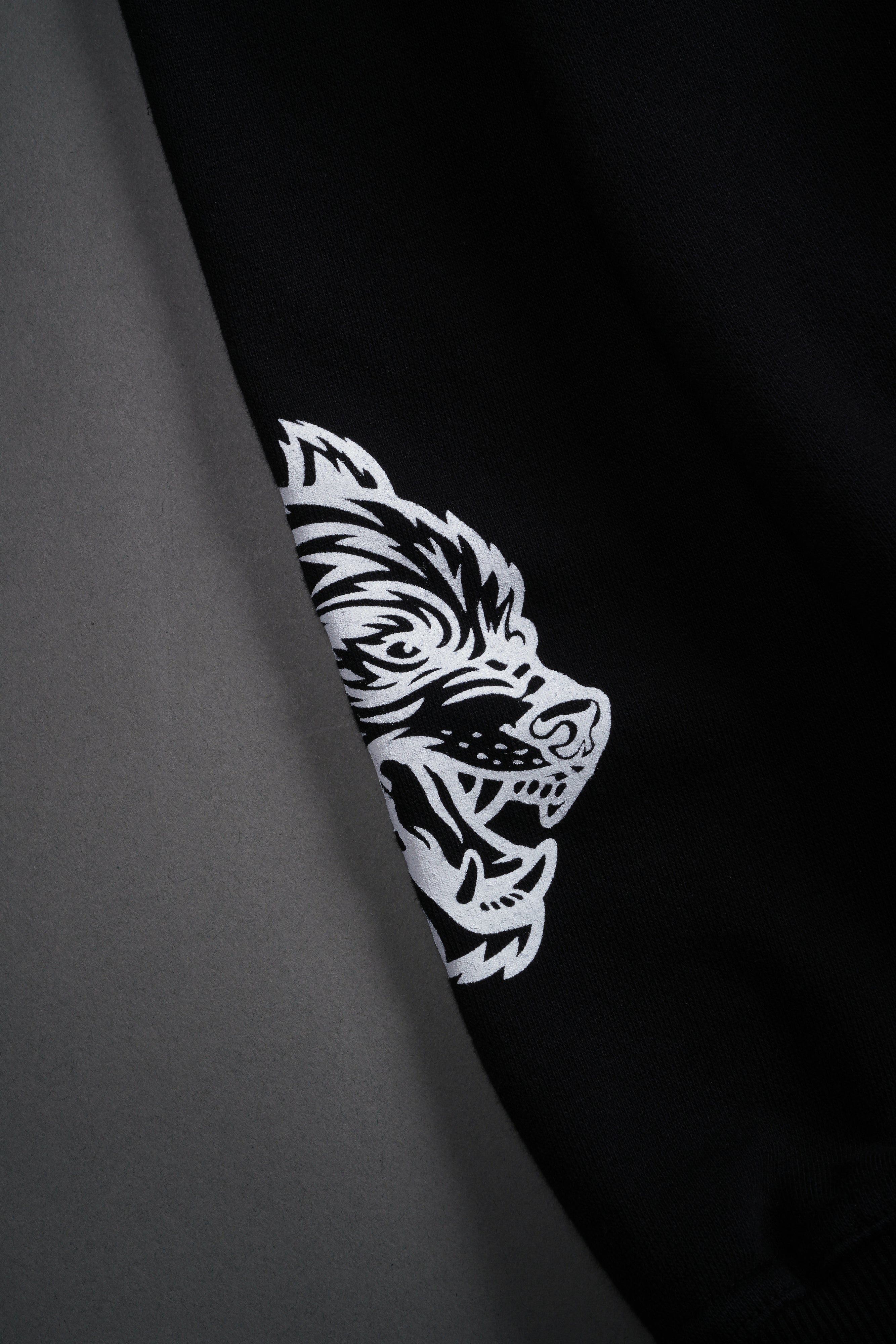 Enraged "Grunge" Hoodie in Black — imagem 11