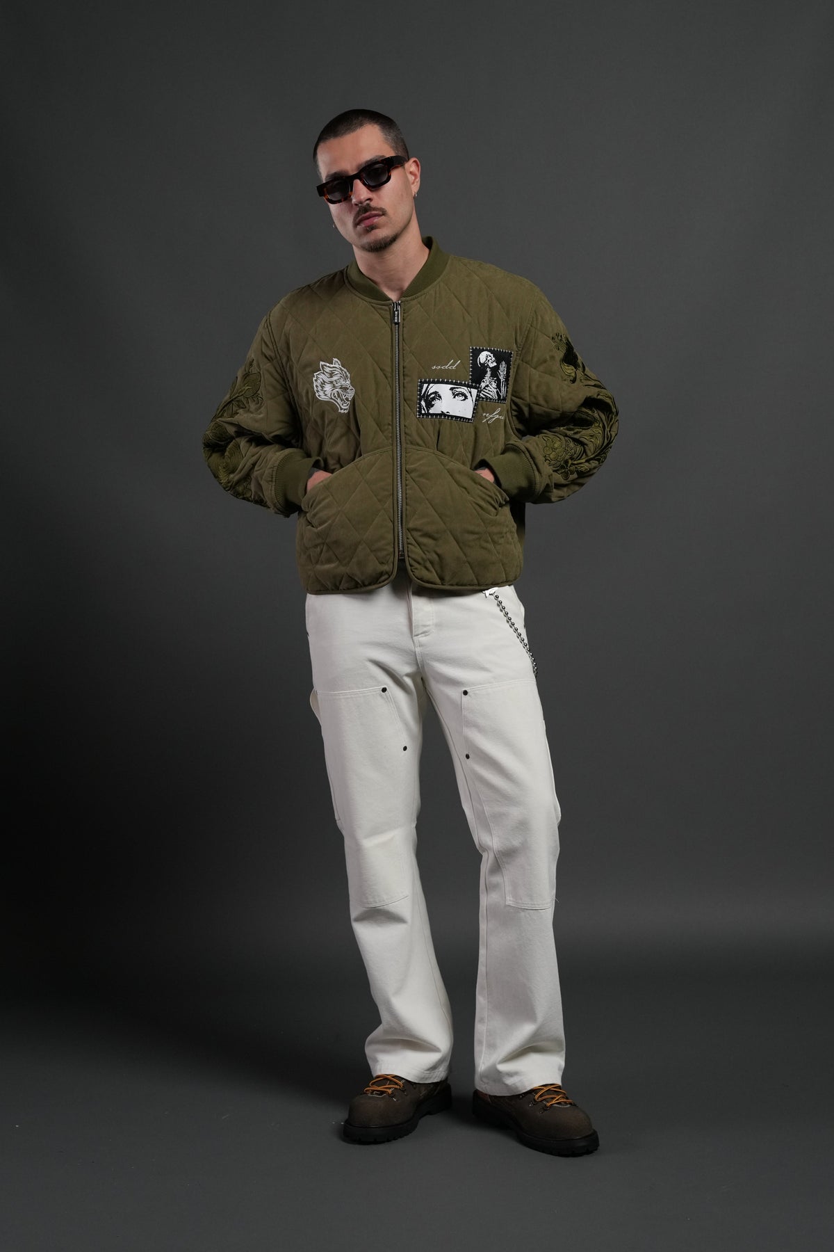 Sacred Wolves Boxy Darco Quilted Jacket in Olive - imagem 5