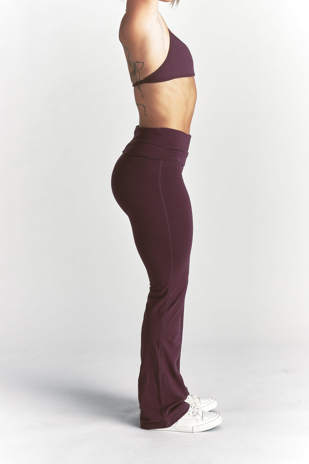 Cursive Wolves "Romy" Foldover Pants in Fig — imagem 10