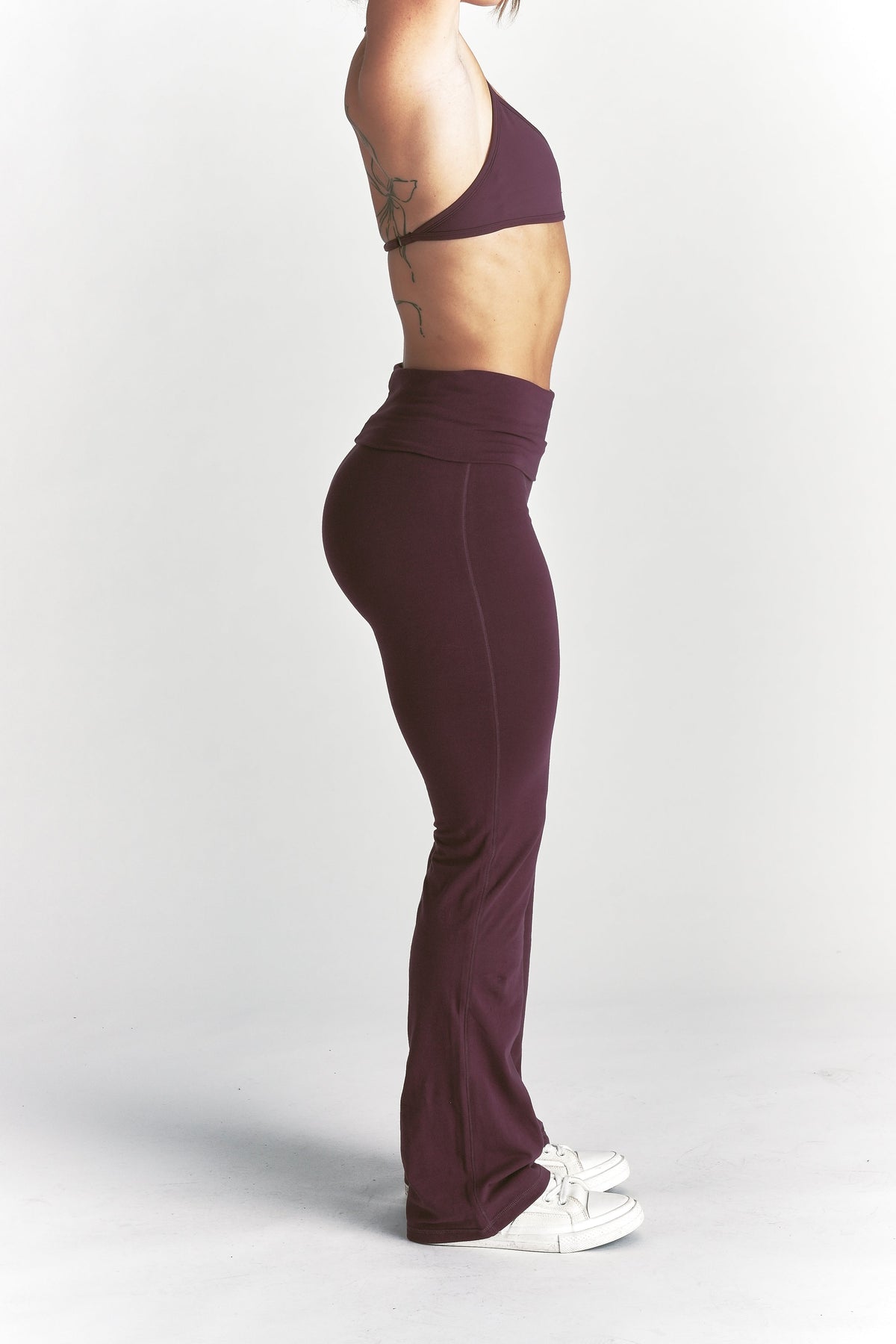Cursive Wolves "Romy" Foldover Pants in Fig — imagem 10