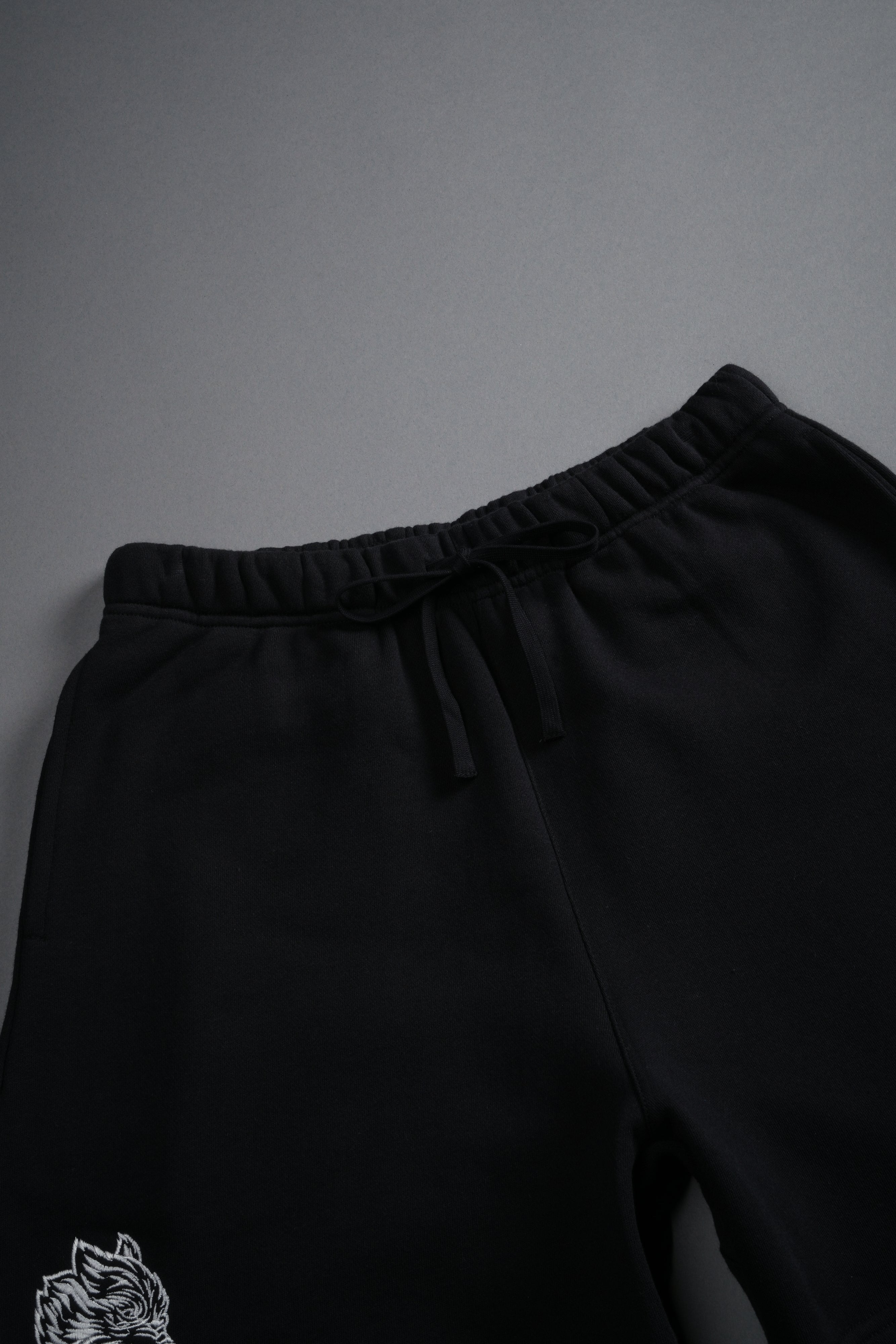 Doomed Love Post Lounge Sweat Shorts in Black — imagem 7