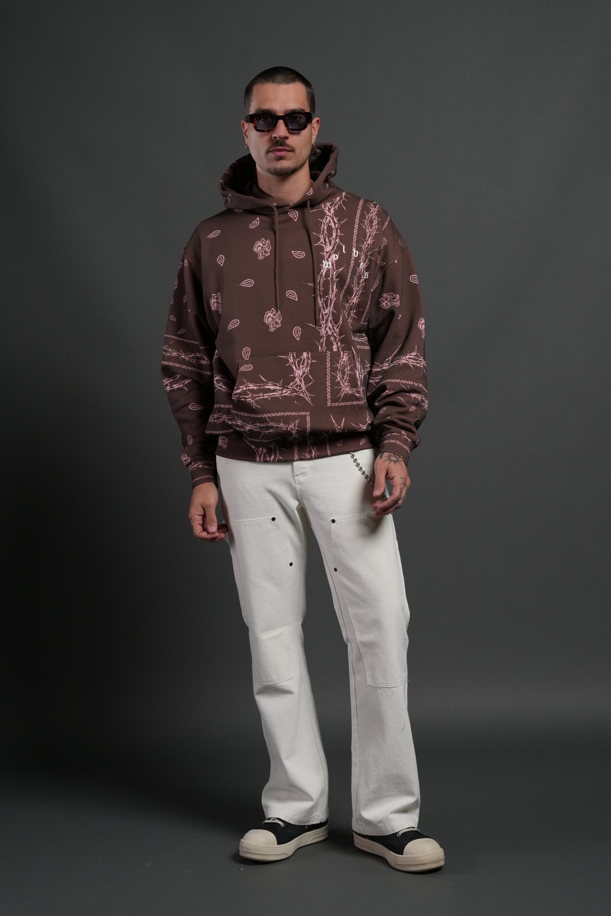 Wolves Pyramid "Bishop" Hoodie in Desert Dust Thorn Paisley - imagem 4