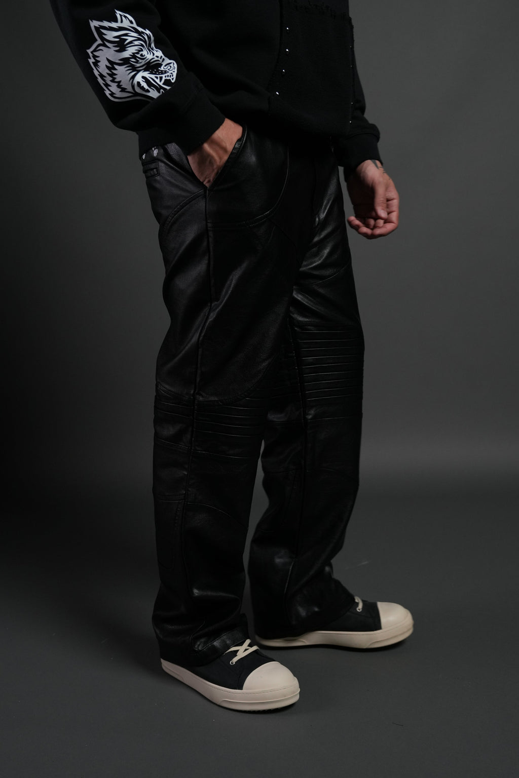 Wolves Chopper McKagan Faux Leather Pants in Black — imagem 5