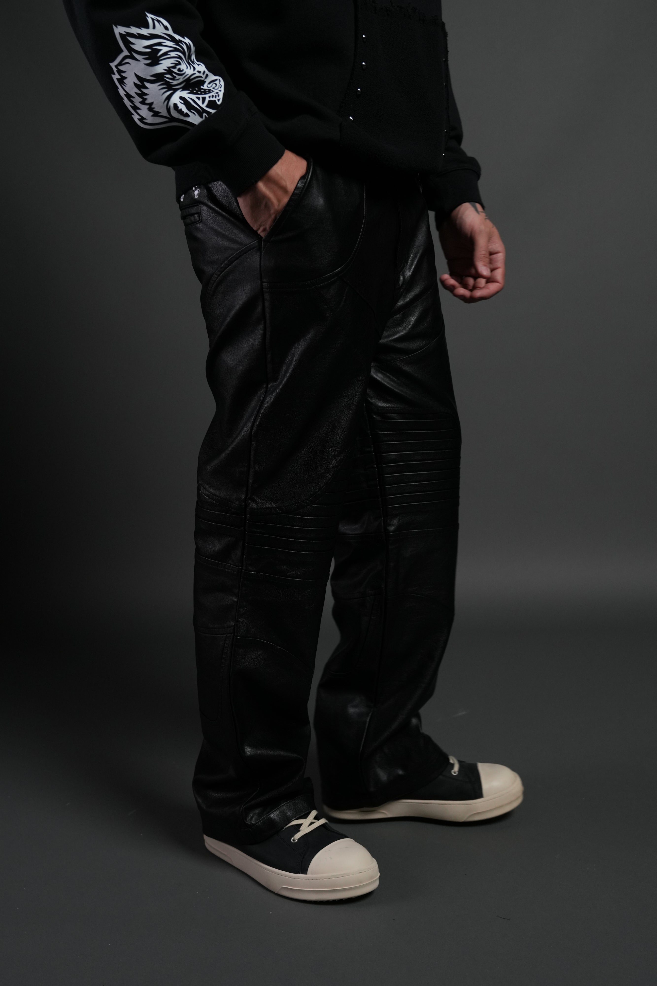 Wolves Chopper McKagan Faux Leather Pants in Black — imagem 5