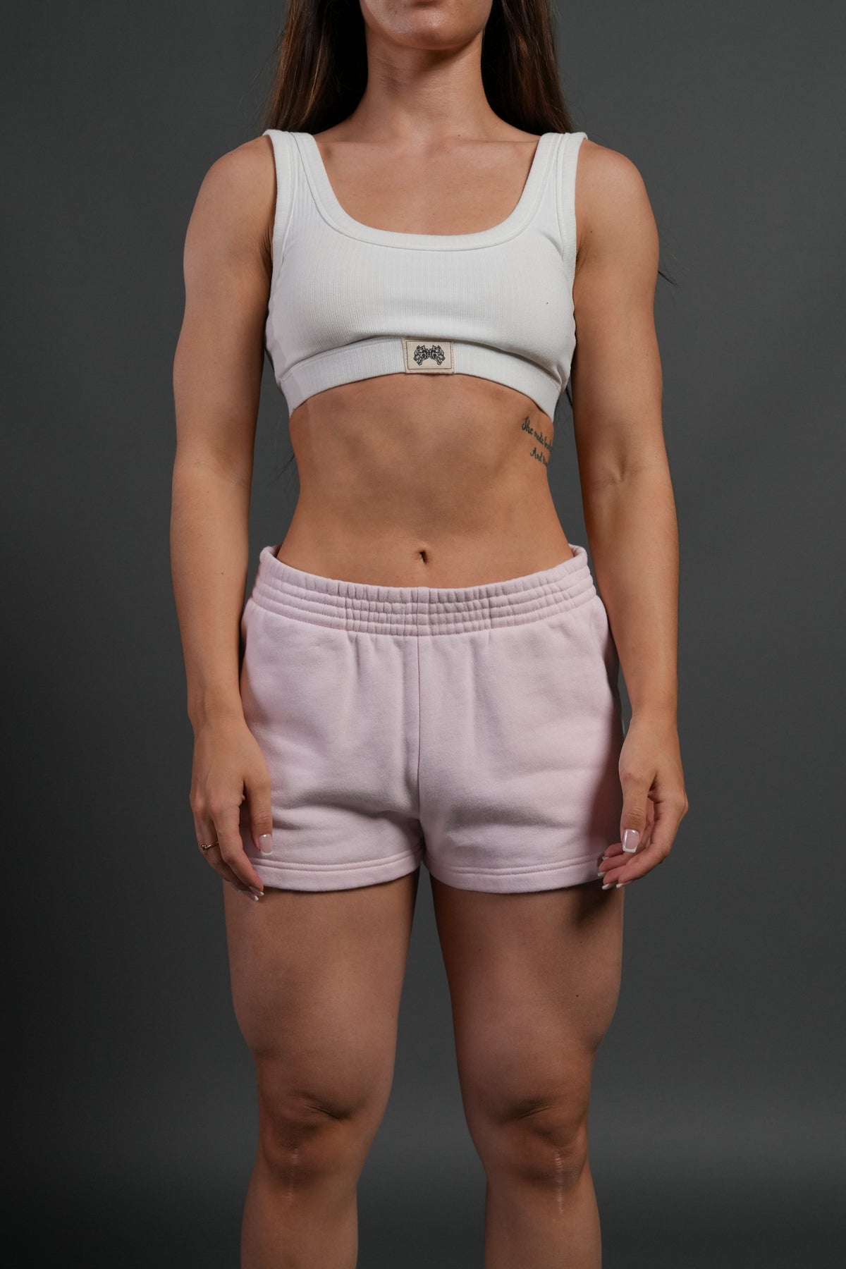 Pyramid Wolves Applique Ellie Sweat Shorts in Blush Pink - imagem 1