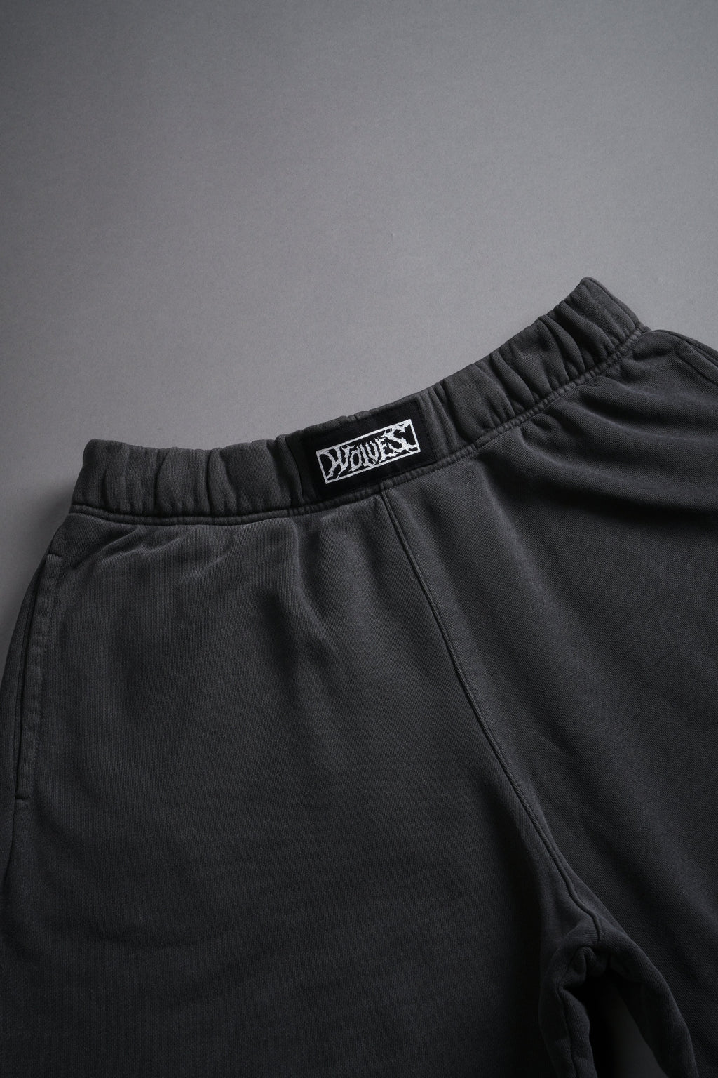 Box Patch Dual Post Lounge Sweat Shorts V2 in Wolf Gray — imagem 9