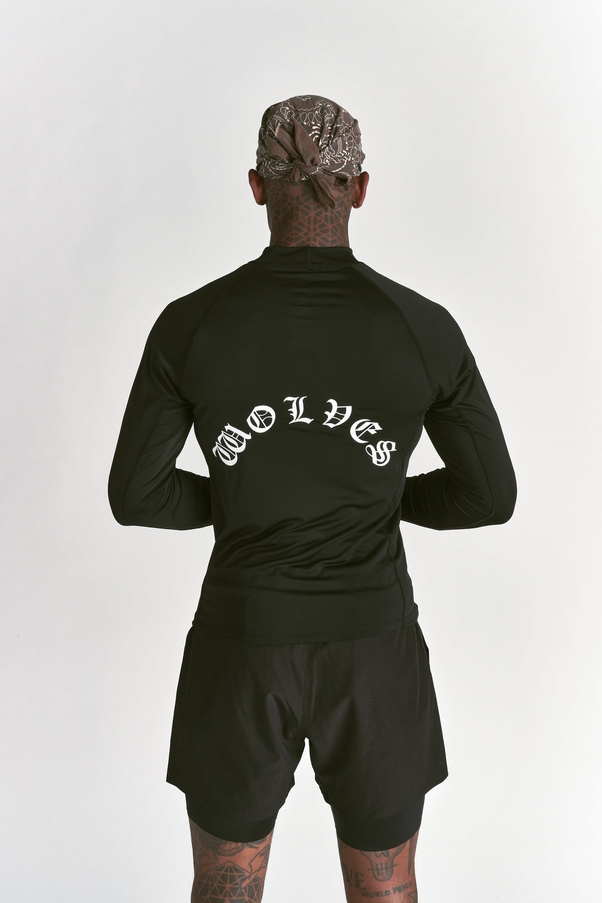 Wolf Chopper Rash Guard in Black — imagem 2