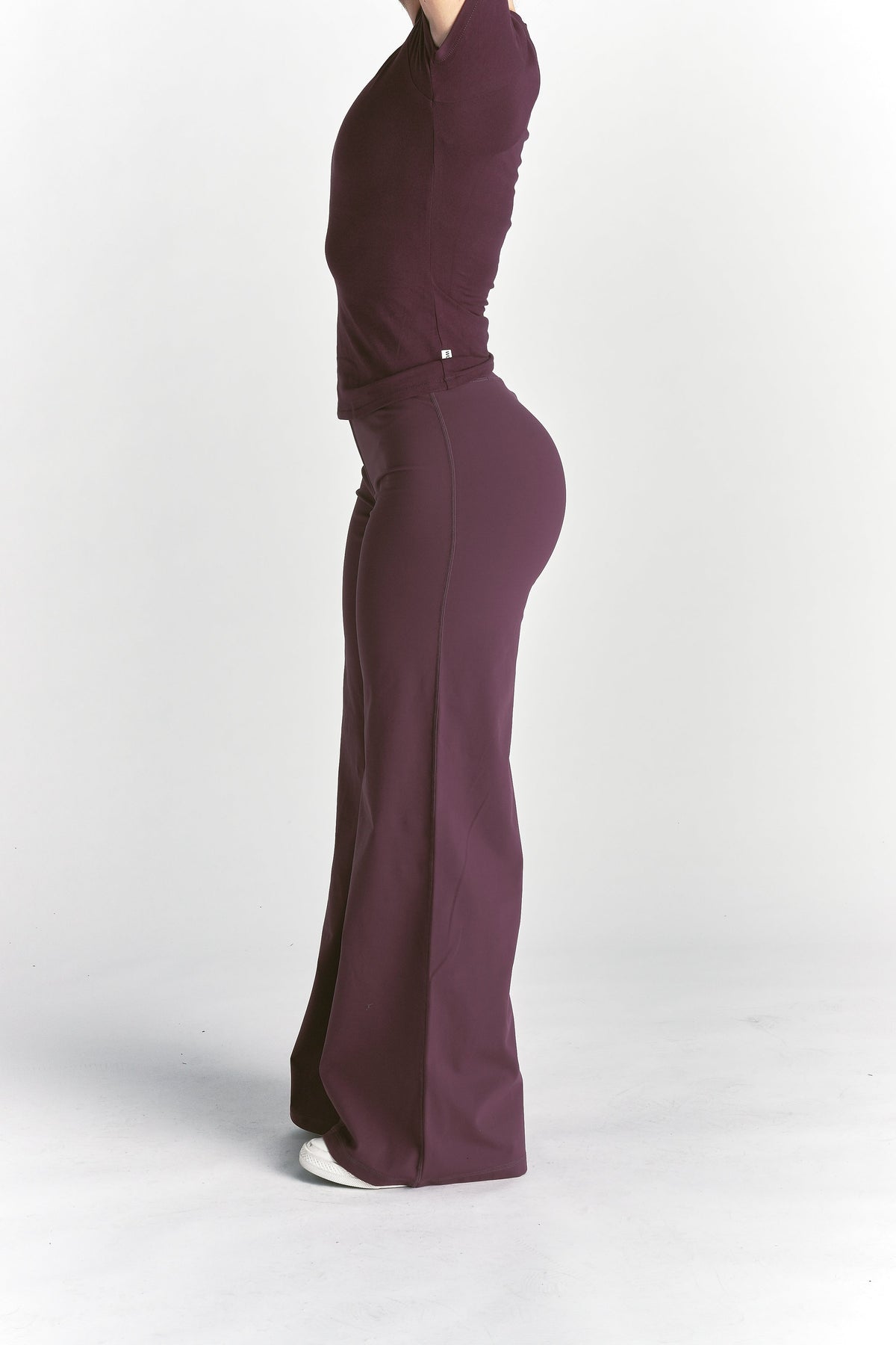 Wolf Wide Leg Energy Pants in Fig — imagem 6
