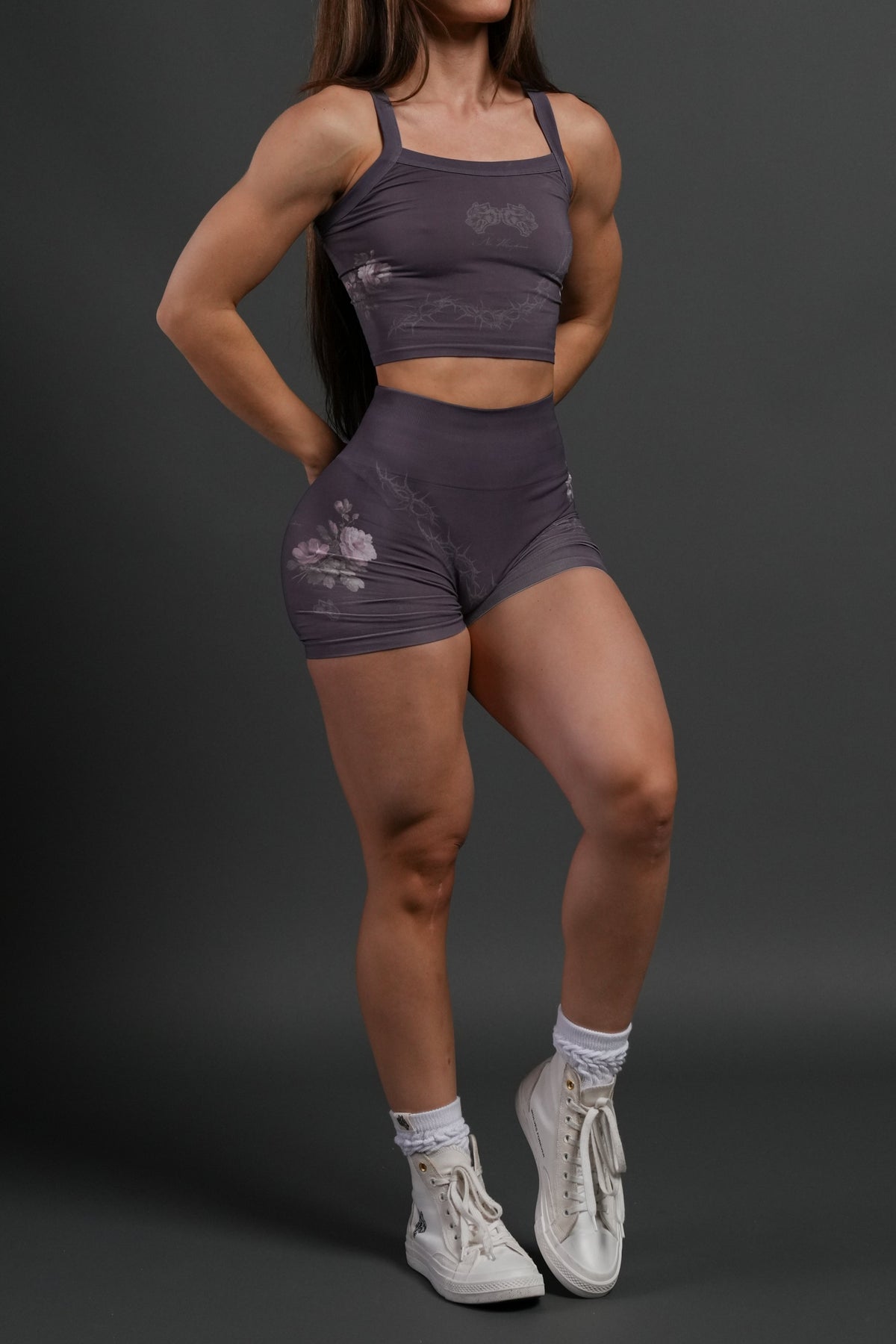 Rose Thorn "Hannah" Soft Seamless Tank in Cherry Wine Rose Thorn - imagem 3