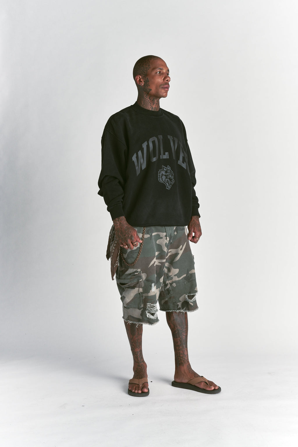 Loyalty London Crewneck in Black Sun Fade/Black — imagem 3