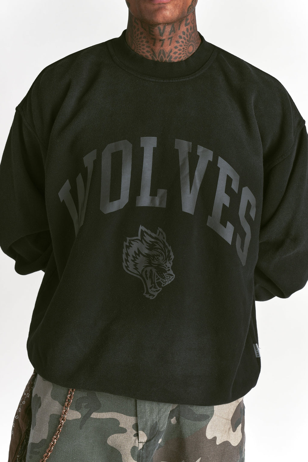 Loyalty London Crewneck in Black Sun Fade/Black — imagem 6