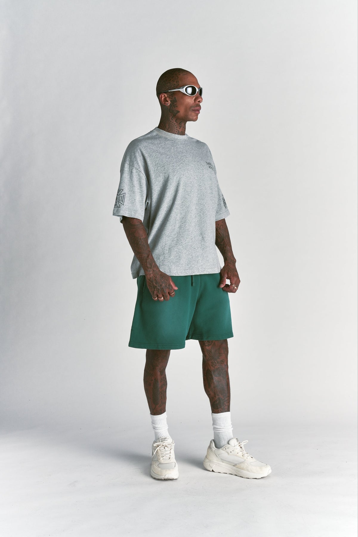 Just Wolves Oversized Post Lounge Sweat Shorts Sierra Pine Sun Fade — imagem 8