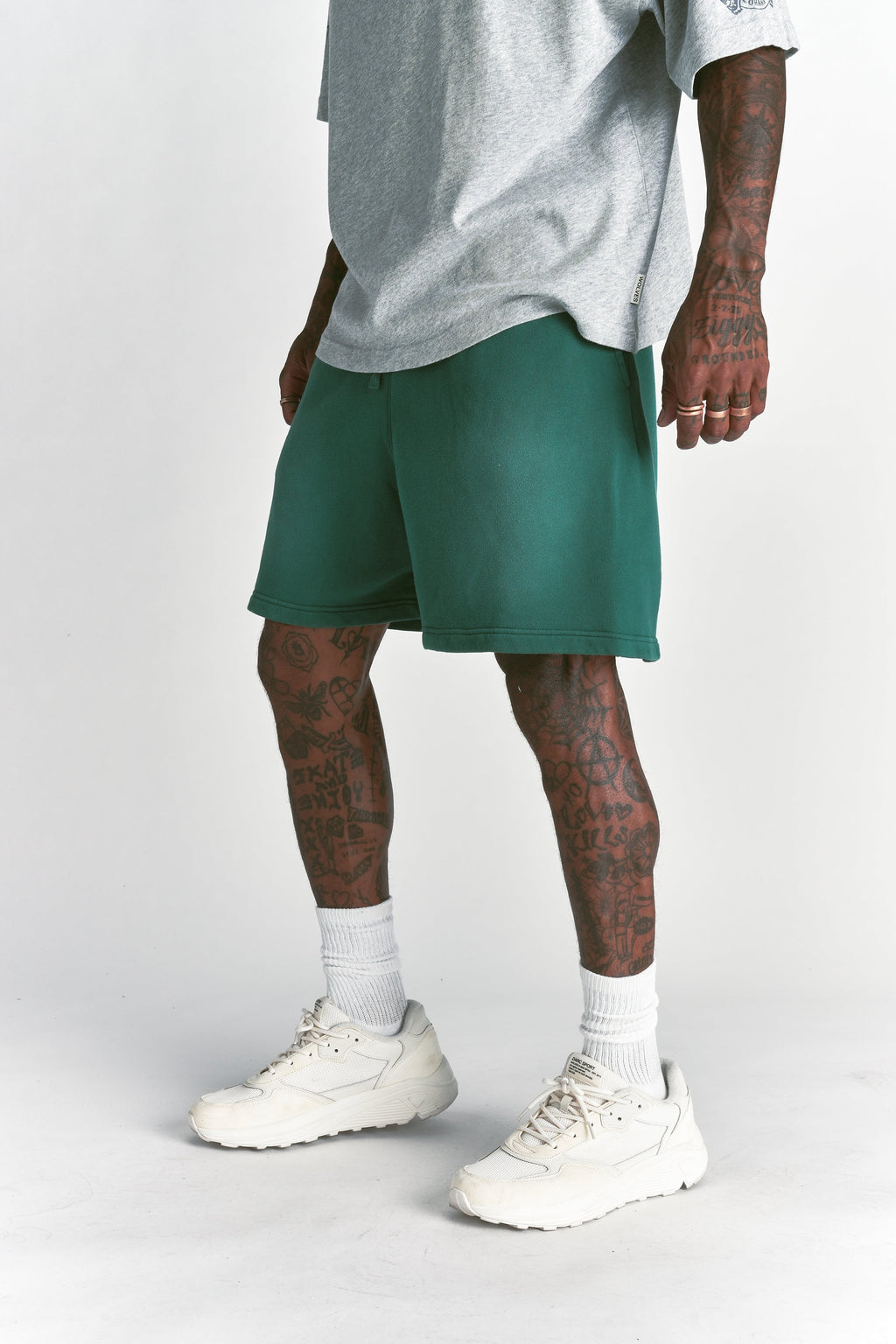 Just Wolves Oversized Post Lounge Sweat Shorts Sierra Pine Sun Fade — imagem 2