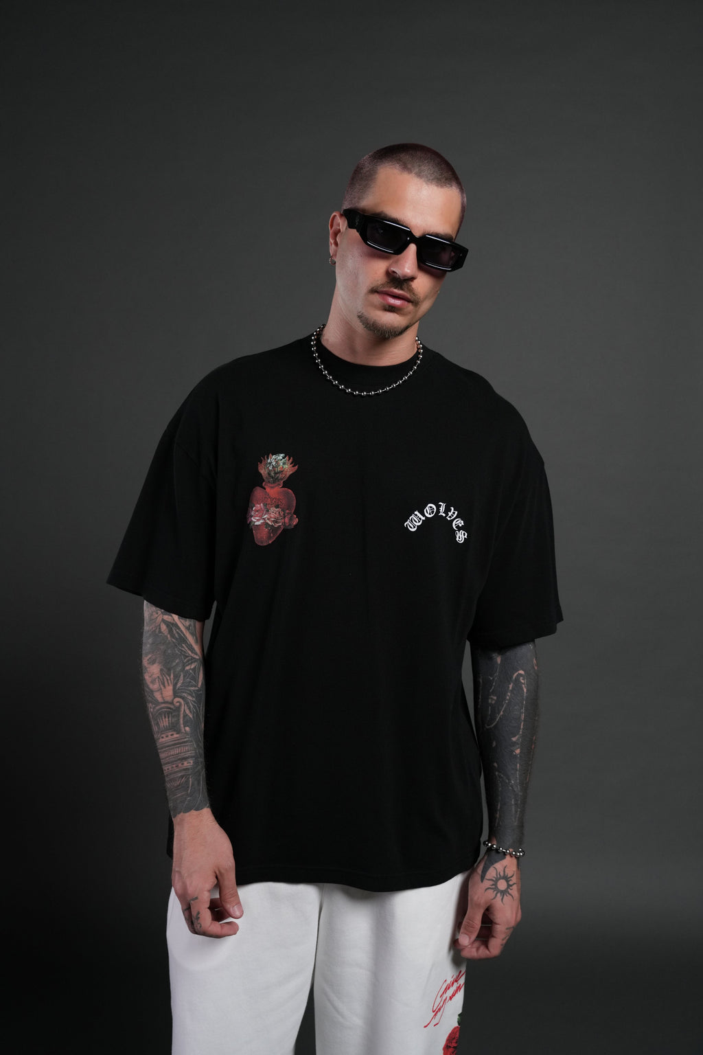 Heart Oath Premium Oversized Tee in Black — imagem 2