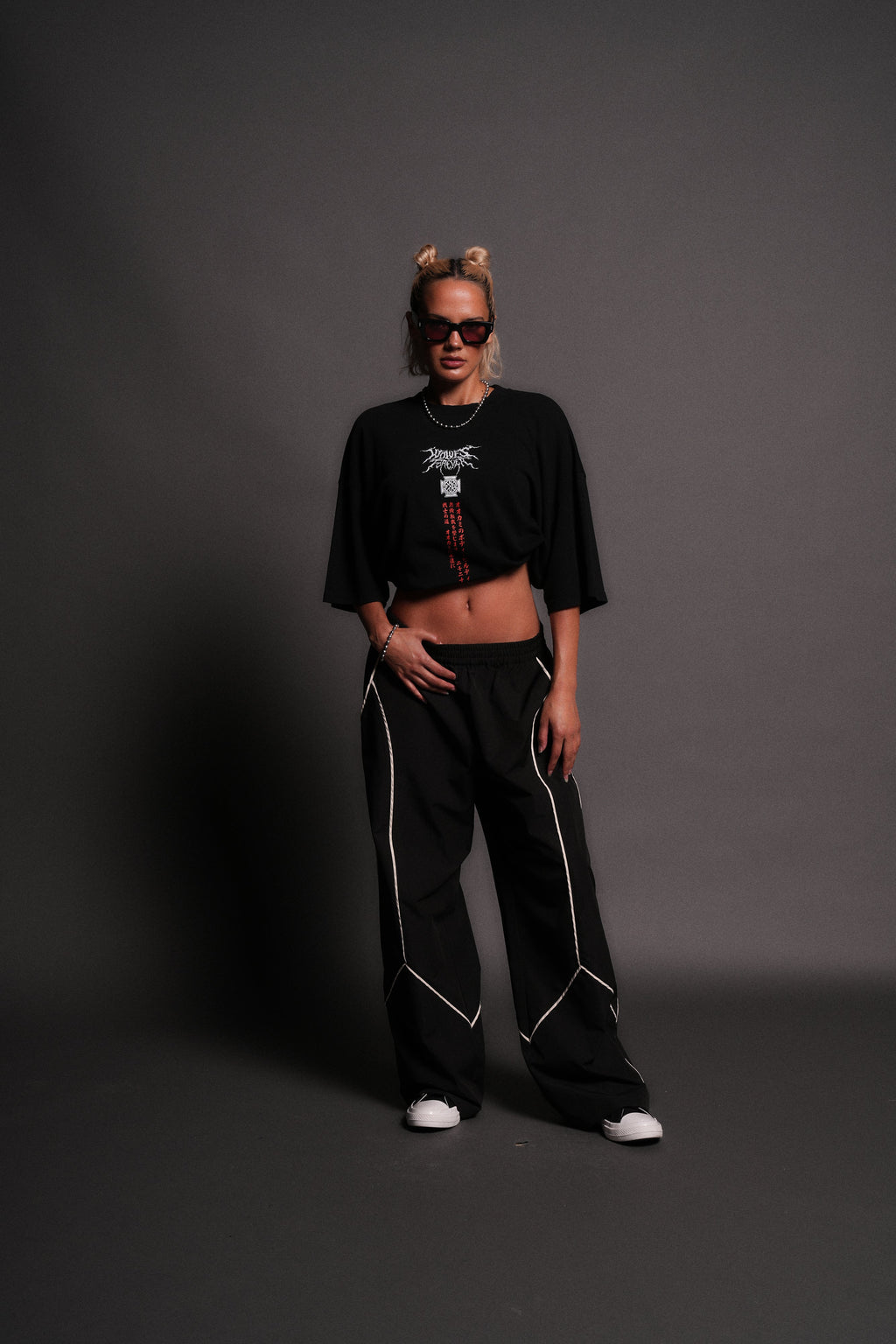 Unbreakable Will "Premium" Oversized Tee in Black — imagem 8