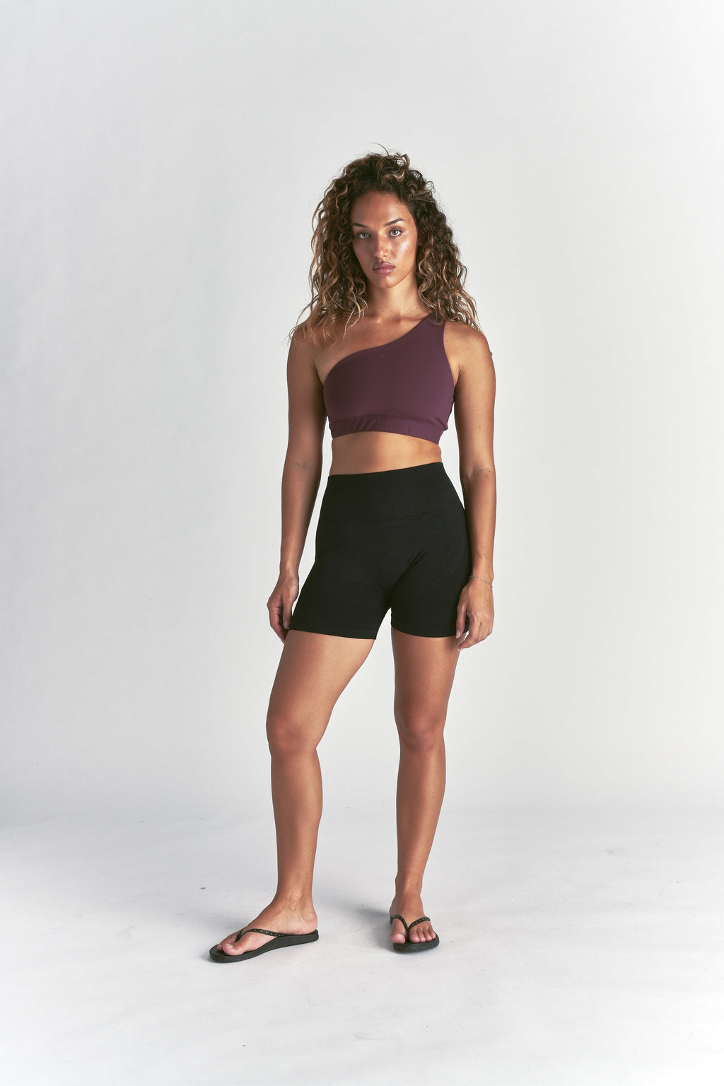 Wolf One Shoulder Bra in Fig — imagem 3