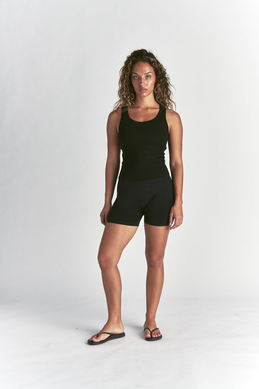 Liv Tank Top in Black — imagem 3
