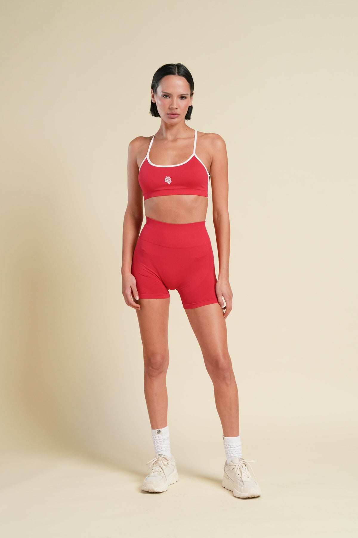 Wolf "Stella" Soft Seamless Shorts in Cherry — imagem 3